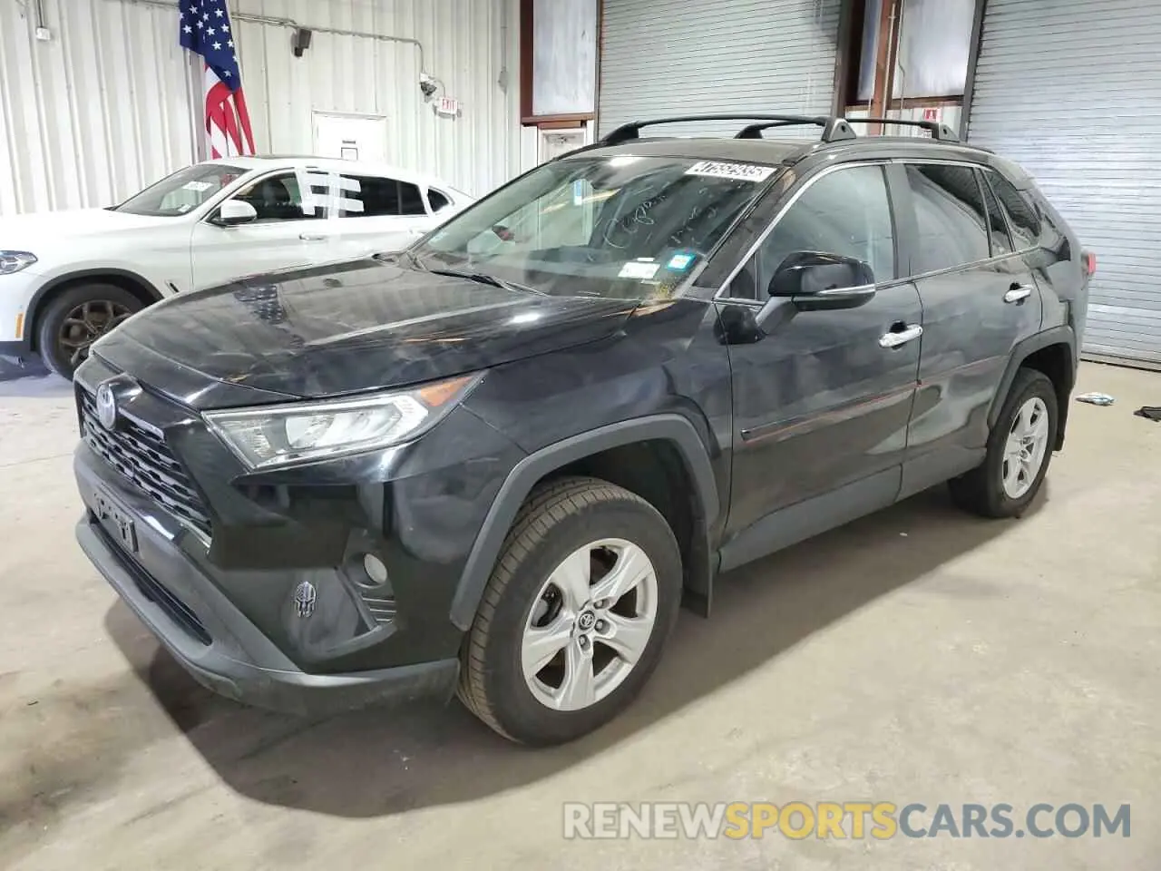 1 Photograph of a damaged car 2T3P1RFV7MW141751 TOYOTA RAV4 2021