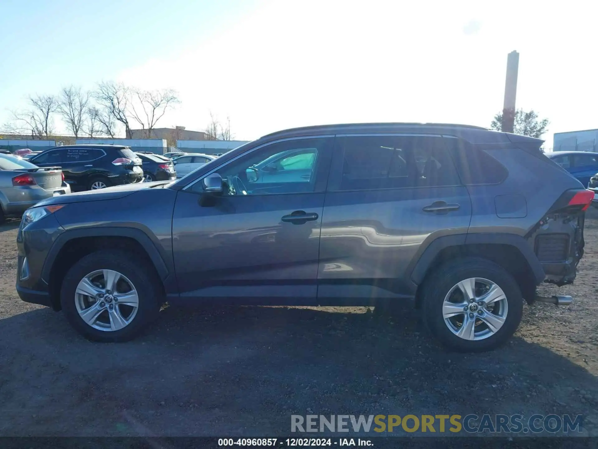 13 Photograph of a damaged car 2T3P1RFV7MW193042 TOYOTA RAV4 2021