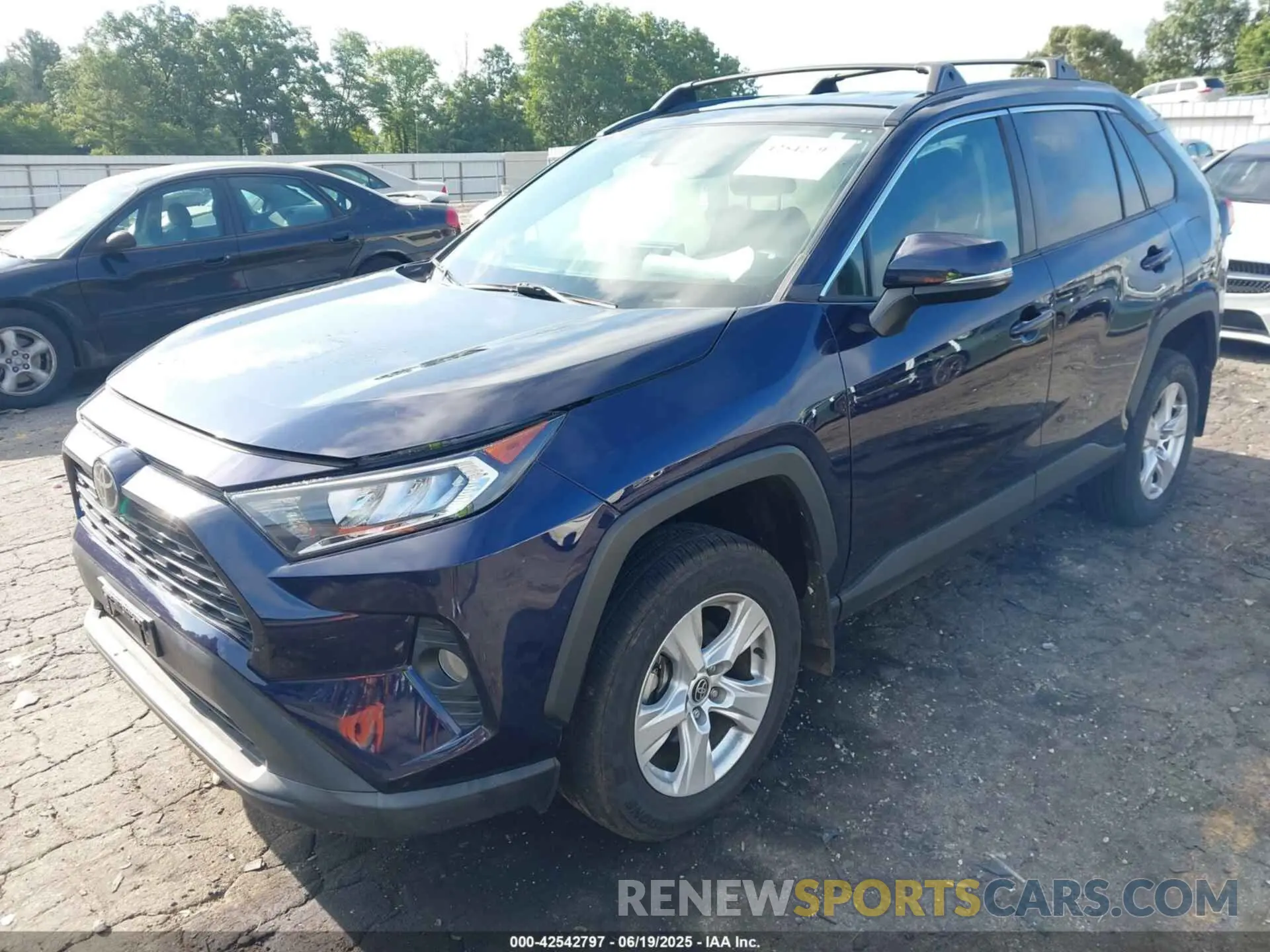 2 Фотография поврежденного автомобиля 2T3P1RFV7MW217081 TOYOTA RAV4 2021