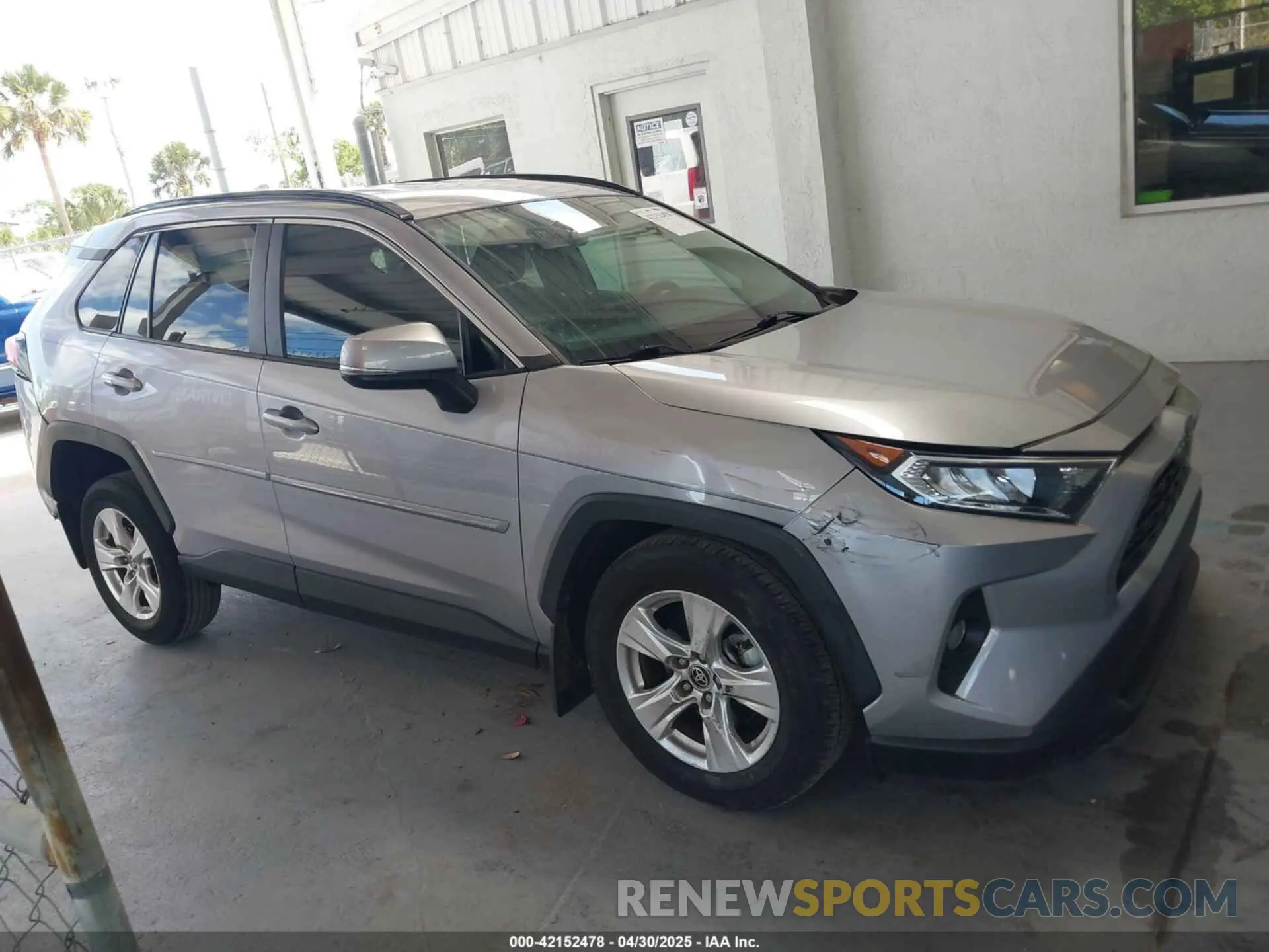 13 Фотография поврежденного автомобиля 2T3P1RFV8MC242220 TOYOTA RAV4 2021
