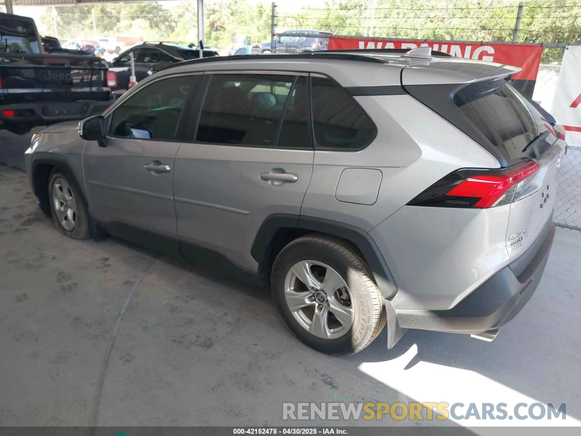 3 Фотография поврежденного автомобиля 2T3P1RFV8MC242220 TOYOTA RAV4 2021