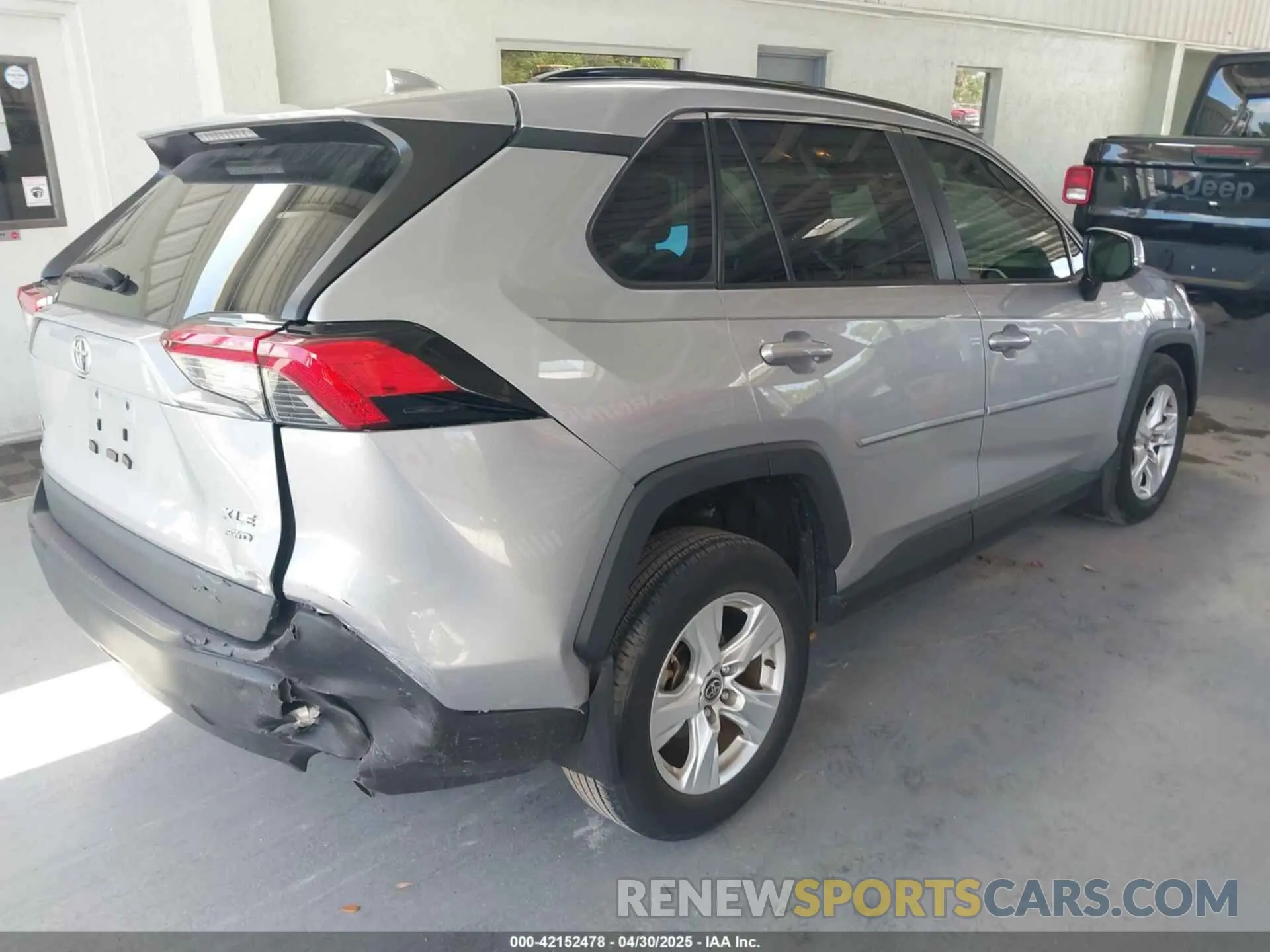 4 Фотография поврежденного автомобиля 2T3P1RFV8MC242220 TOYOTA RAV4 2021