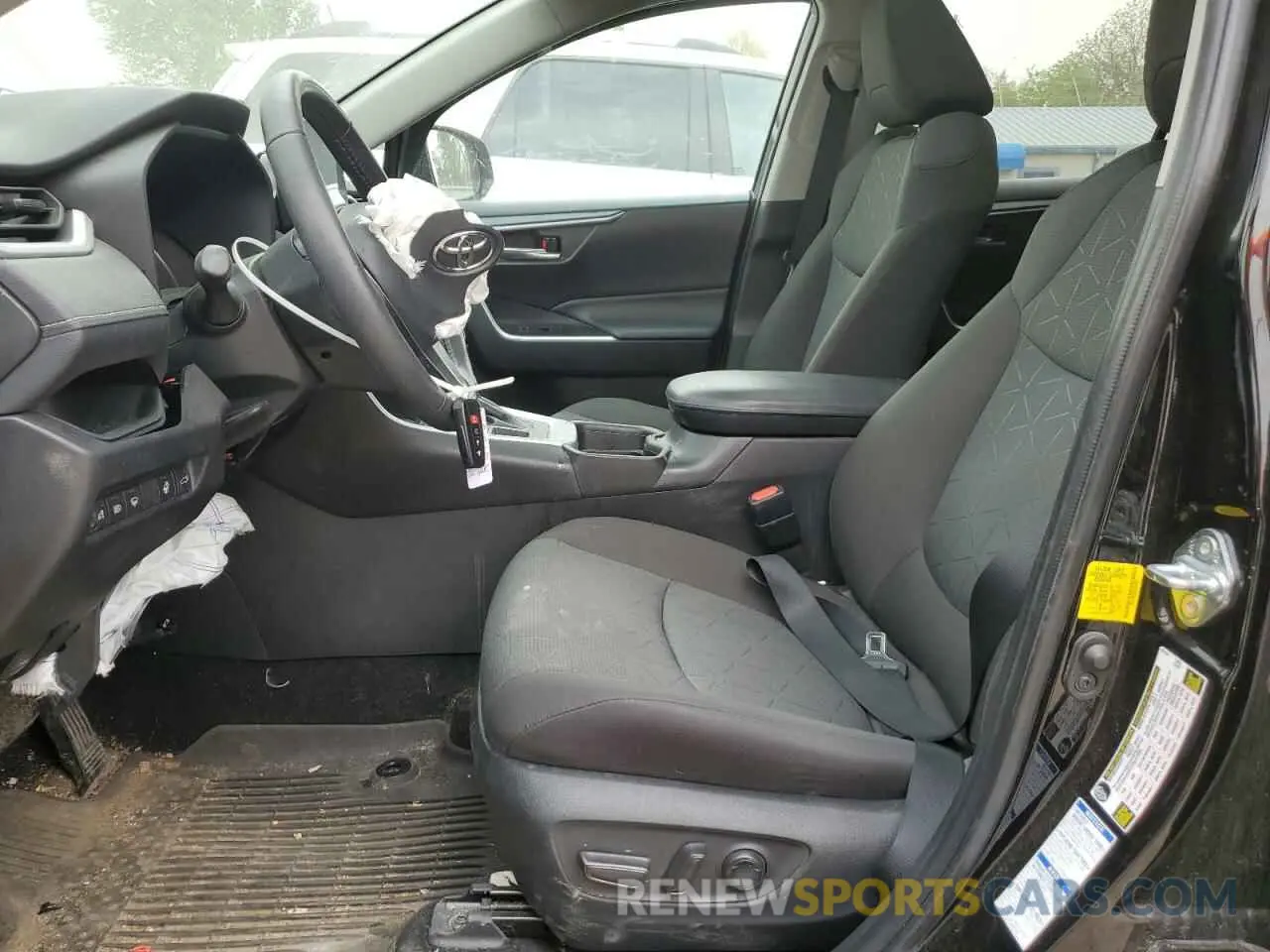 7 Photograph of a damaged car 2T3P1RFV8MC254500 TOYOTA RAV4 2021