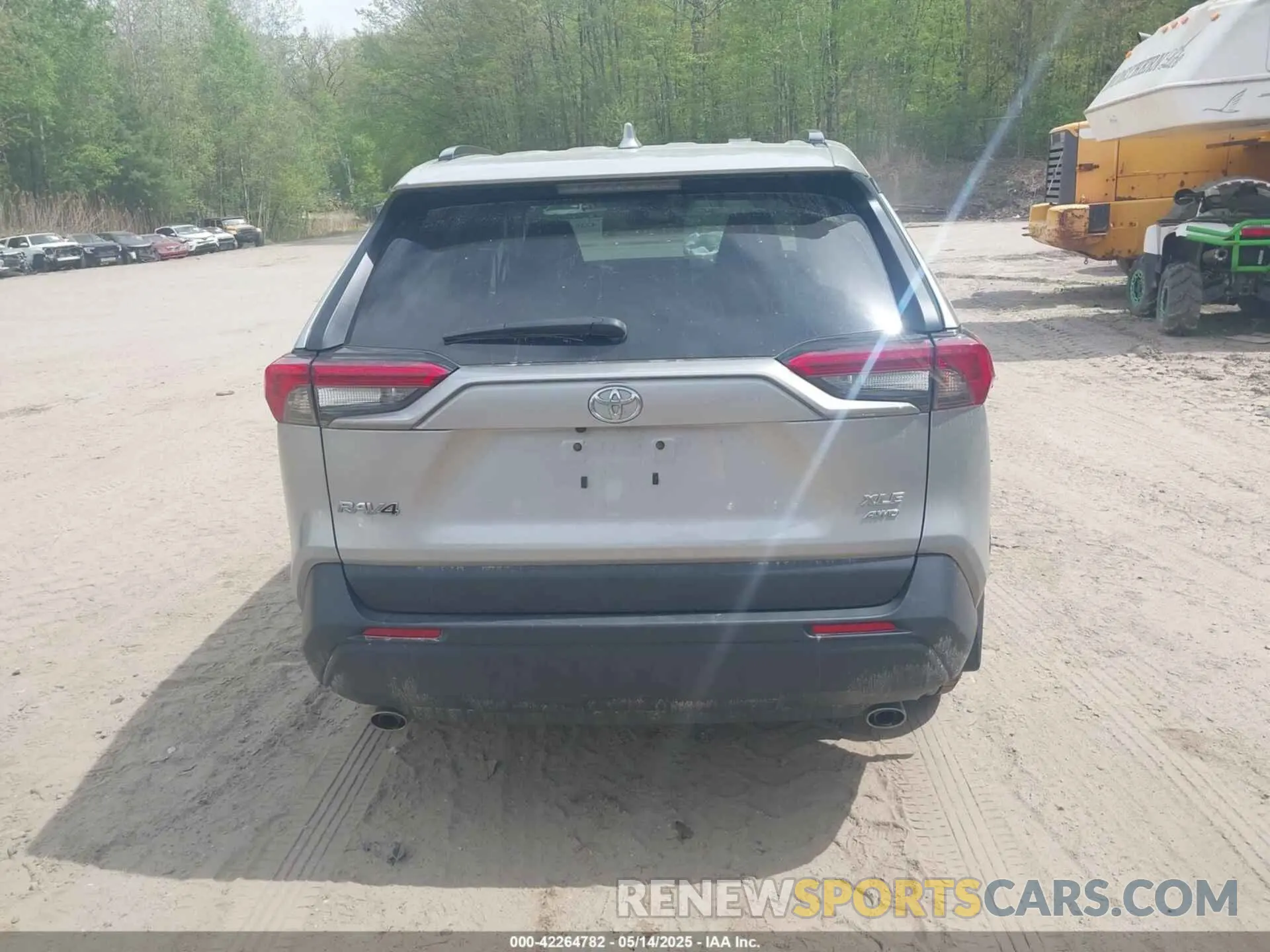 16 Фотография поврежденного автомобиля 2T3P1RFV8MW169039 TOYOTA RAV4 2021