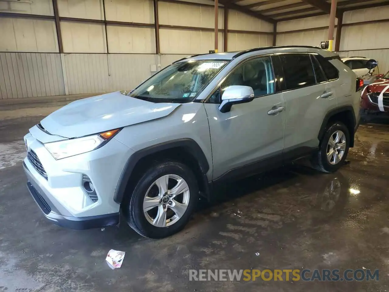 1 Photograph of a damaged car 2T3P1RFV8MW209328 TOYOTA RAV4 2021