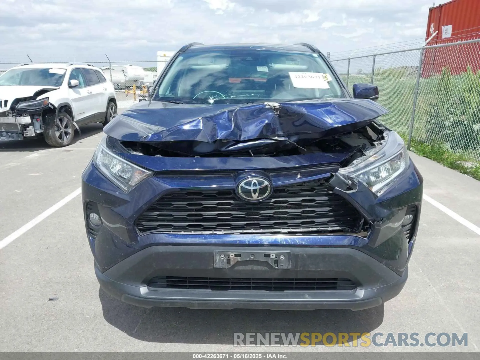 12 Photograph of a damaged car 2T3P1RFV8MW237310 TOYOTA RAV4 2021