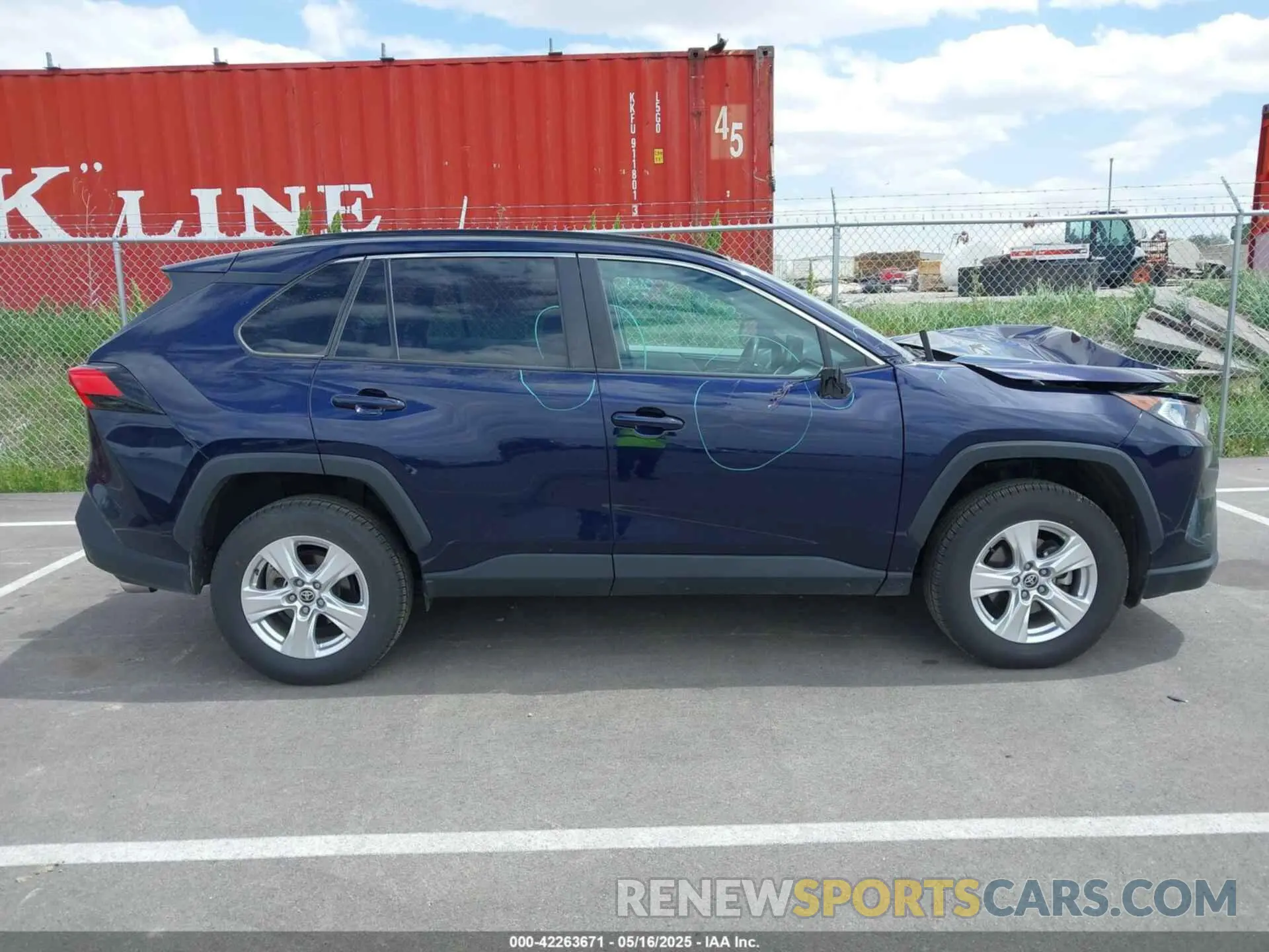 13 Photograph of a damaged car 2T3P1RFV8MW237310 TOYOTA RAV4 2021