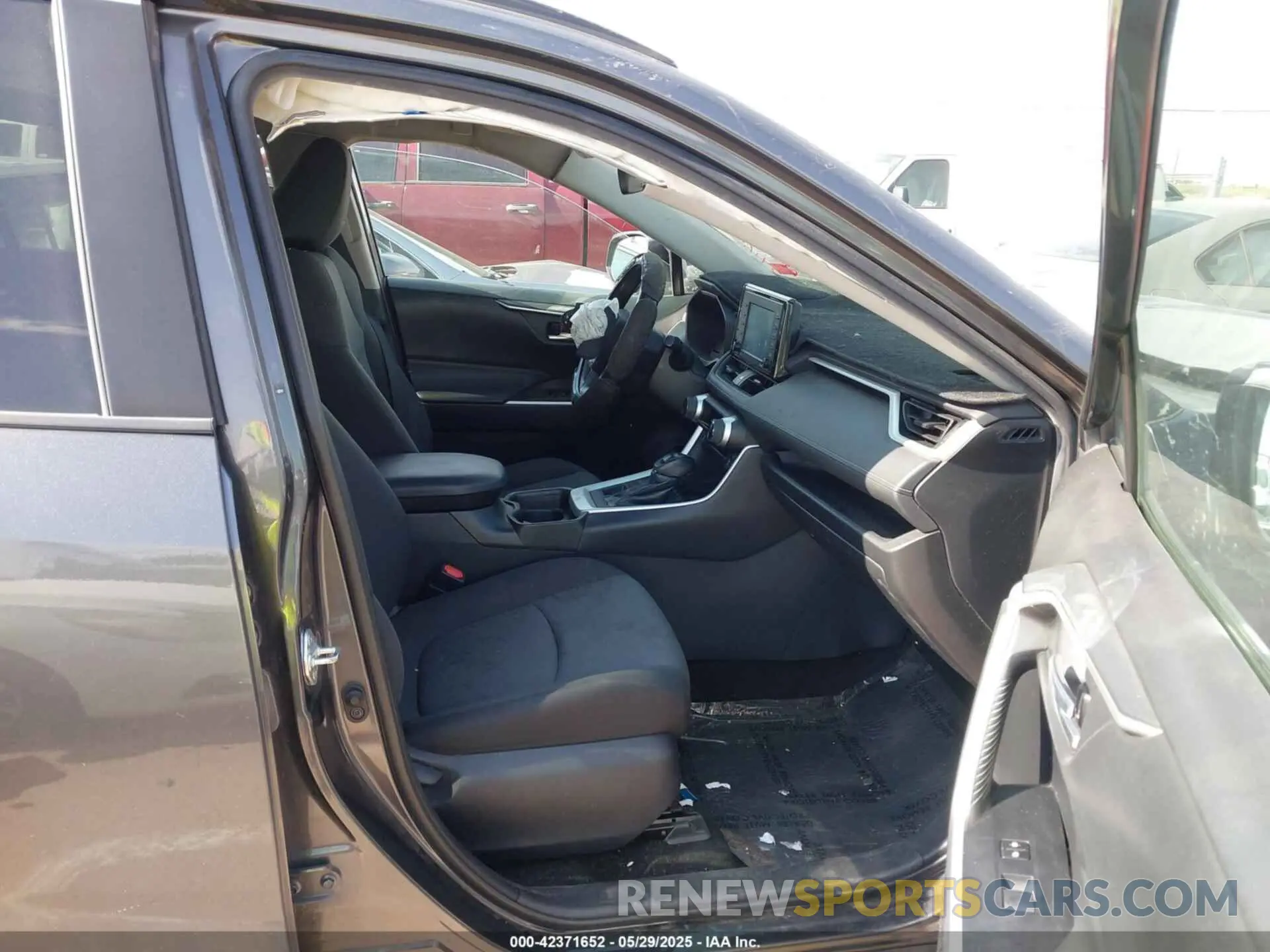 5 Фотография поврежденного автомобиля 2T3P1RFV9MC150811 TOYOTA RAV4 2021