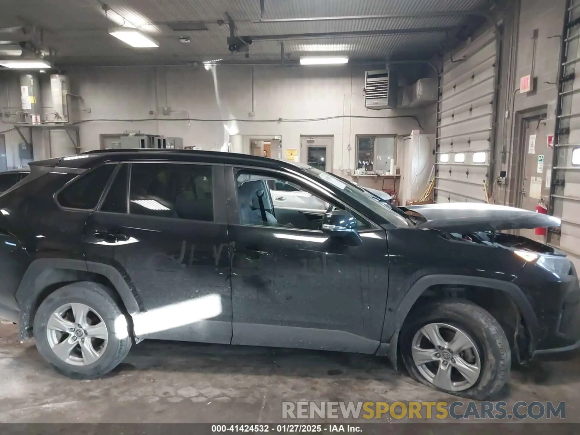 12 Photograph of a damaged car 2T3P1RFV9MC203815 TOYOTA RAV4 2021