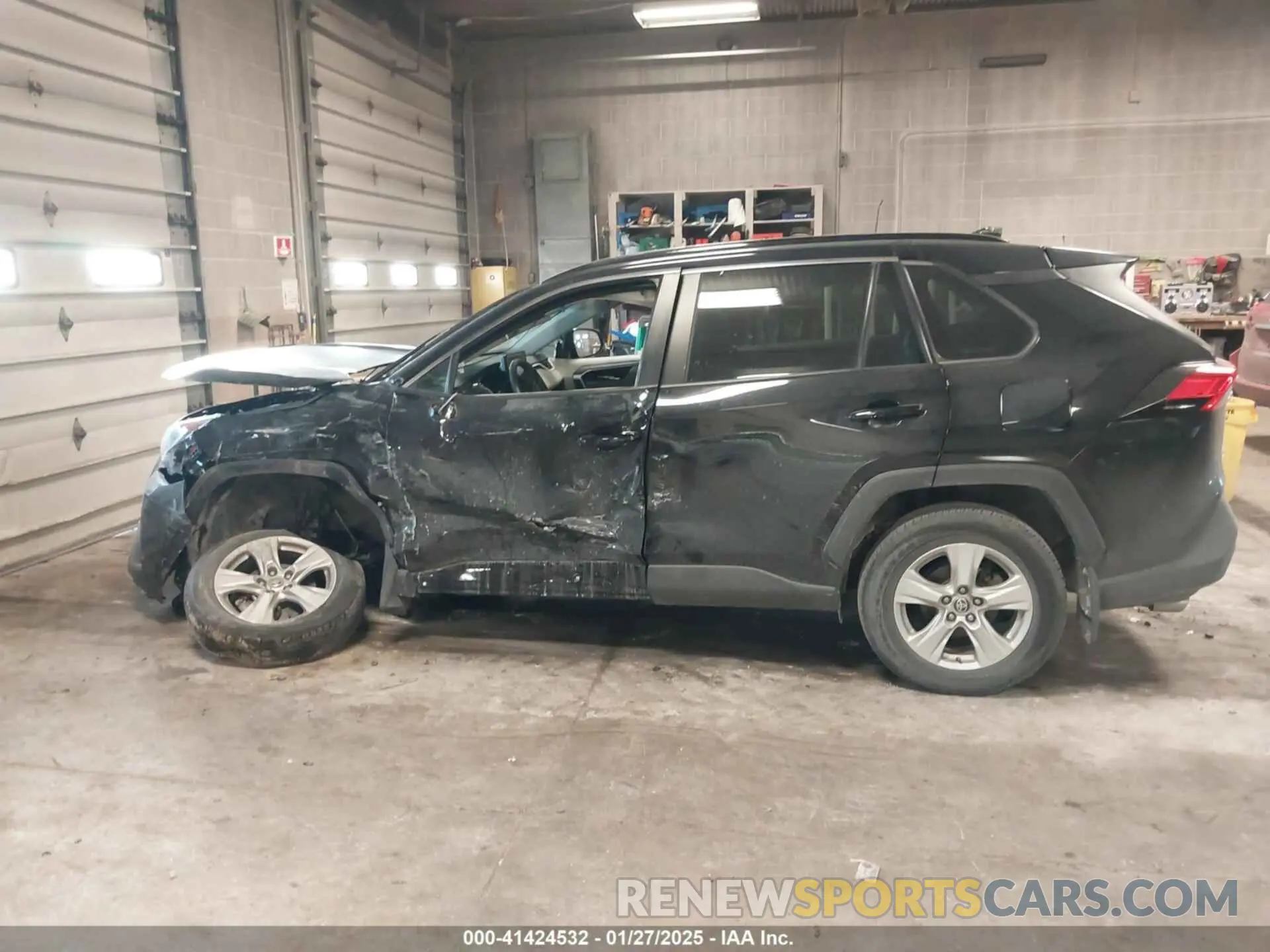 13 Photograph of a damaged car 2T3P1RFV9MC203815 TOYOTA RAV4 2021