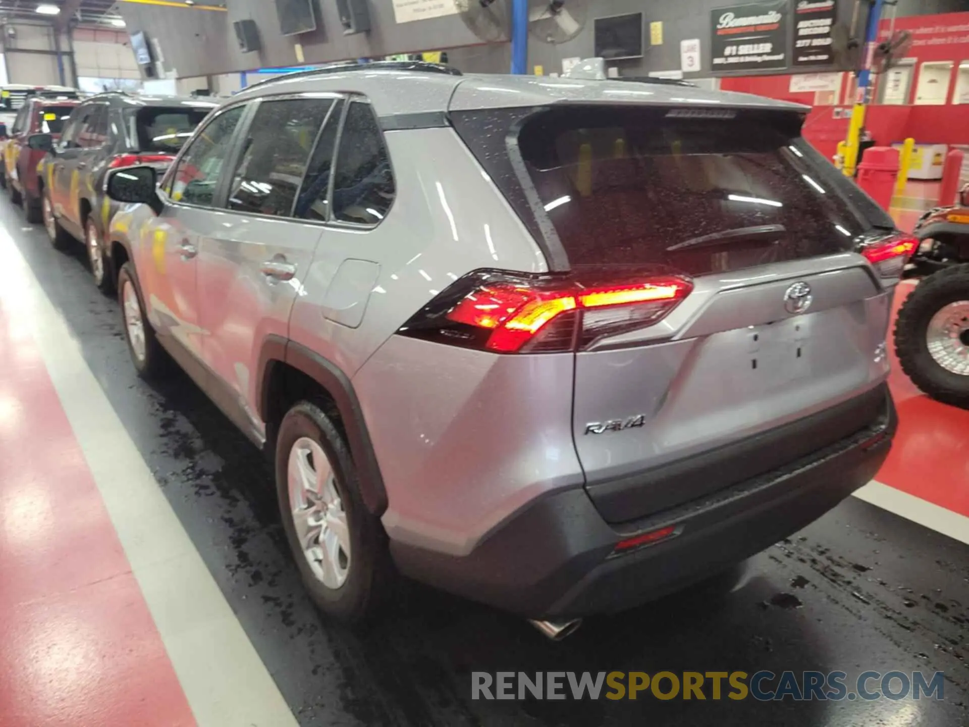 2 Photograph of a damaged car 2T3P1RFV9MC233574 TOYOTA RAV4 2021