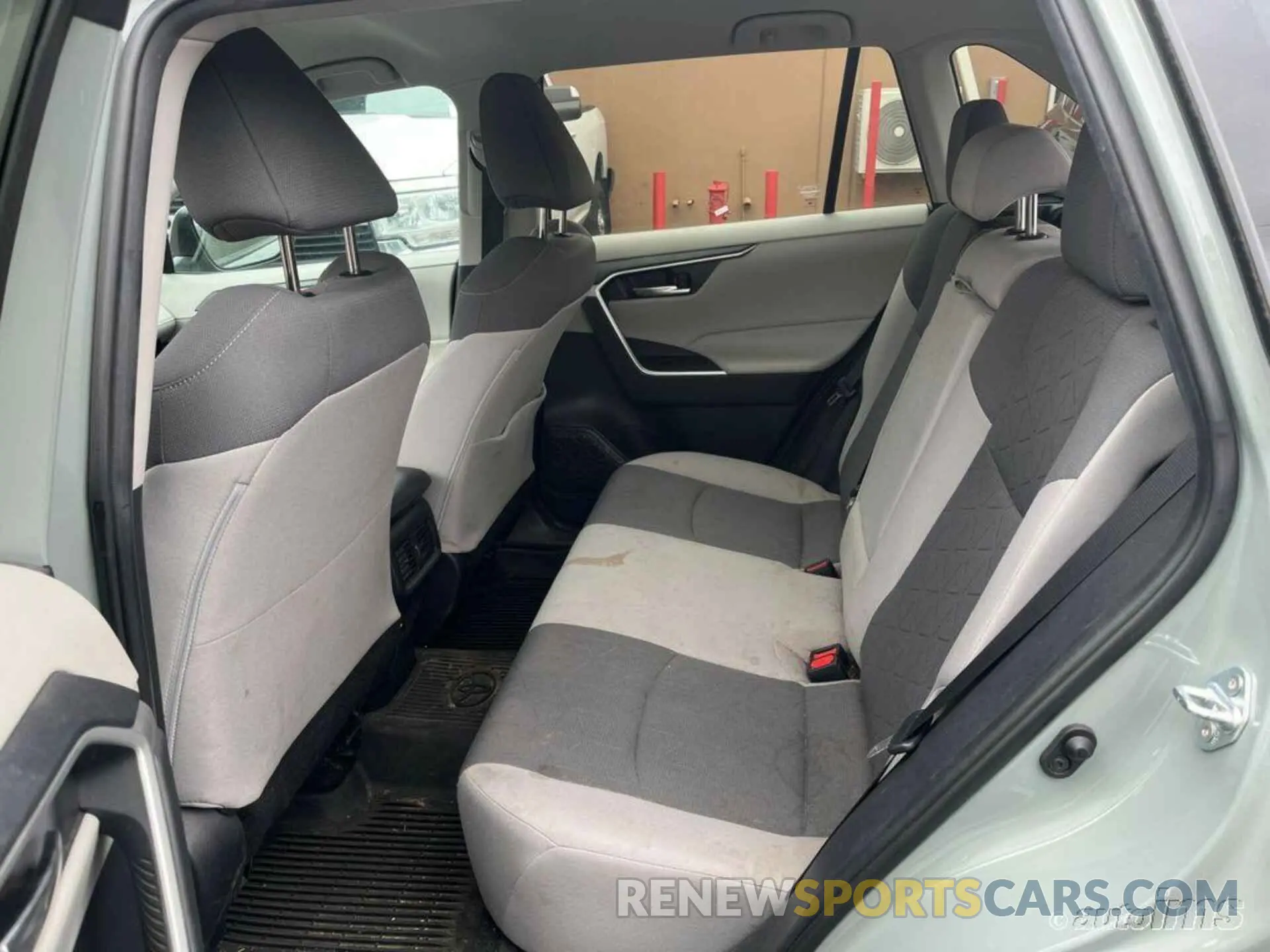 12 Фотография поврежденного автомобиля 2T3P1RFV9MW225666 TOYOTA RAV4 2021