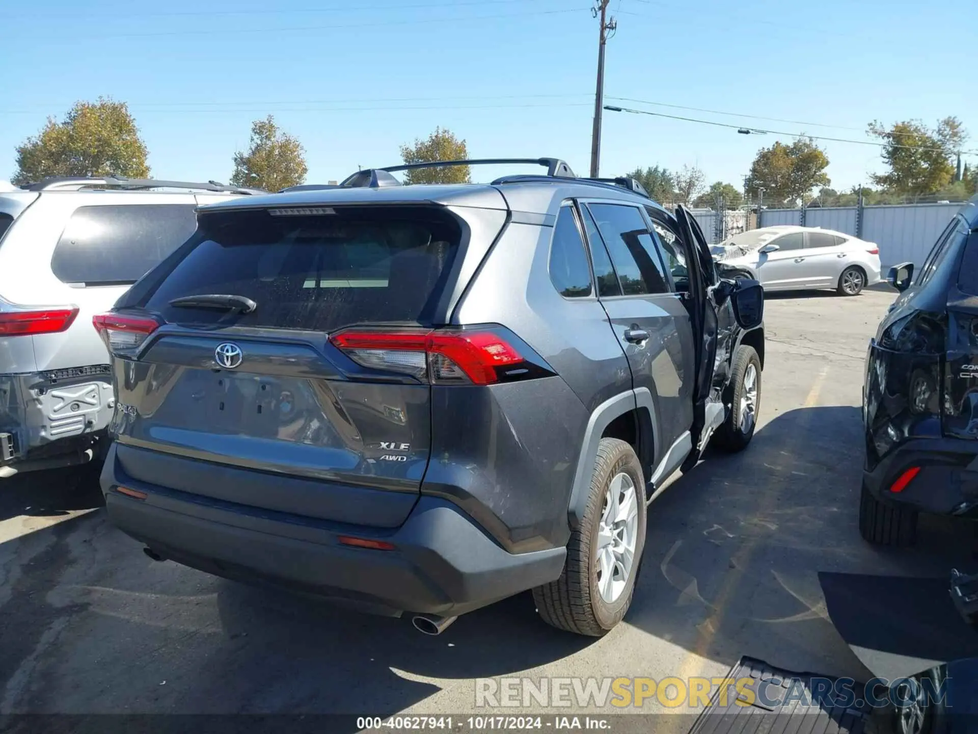 4 Photograph of a damaged car 2T3P1RFVXMC178598 TOYOTA RAV4 2021
