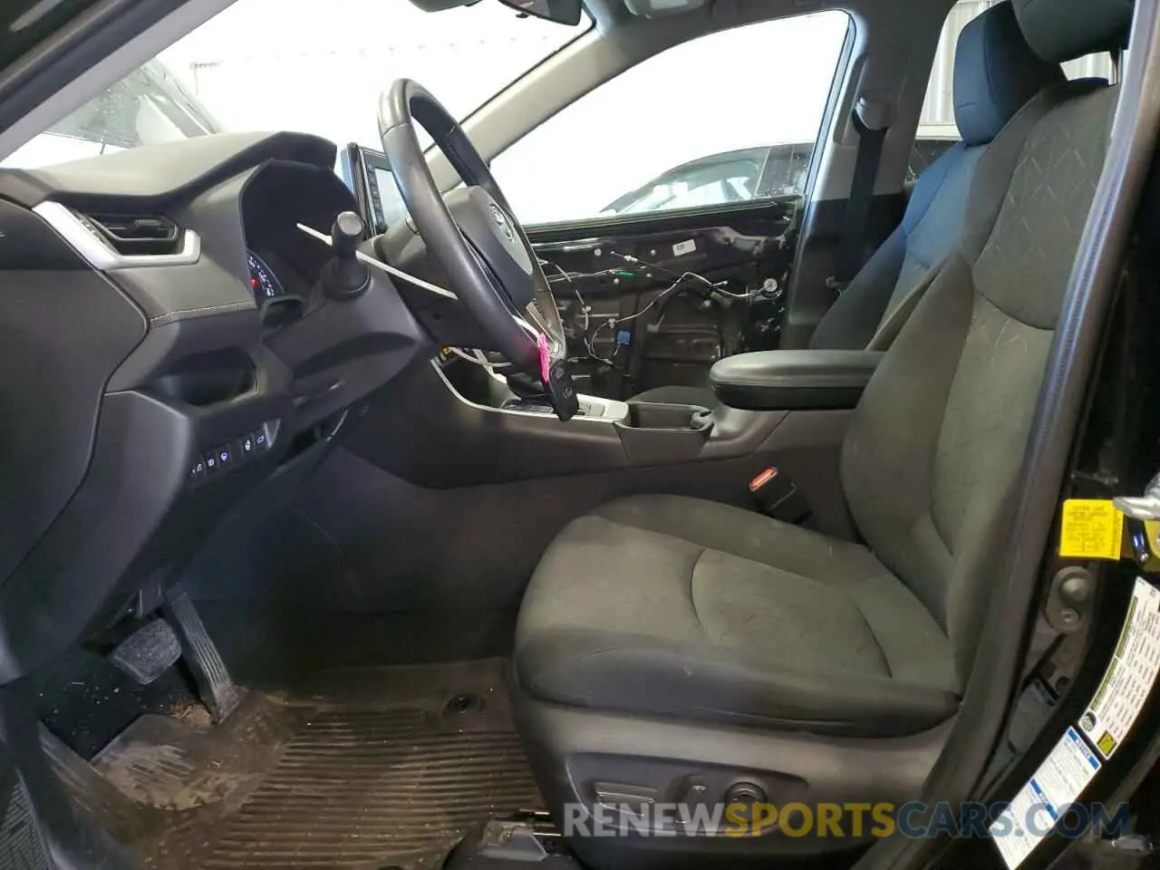 7 Photograph of a damaged car 2T3P1RFVXMC207145 TOYOTA RAV4 2021