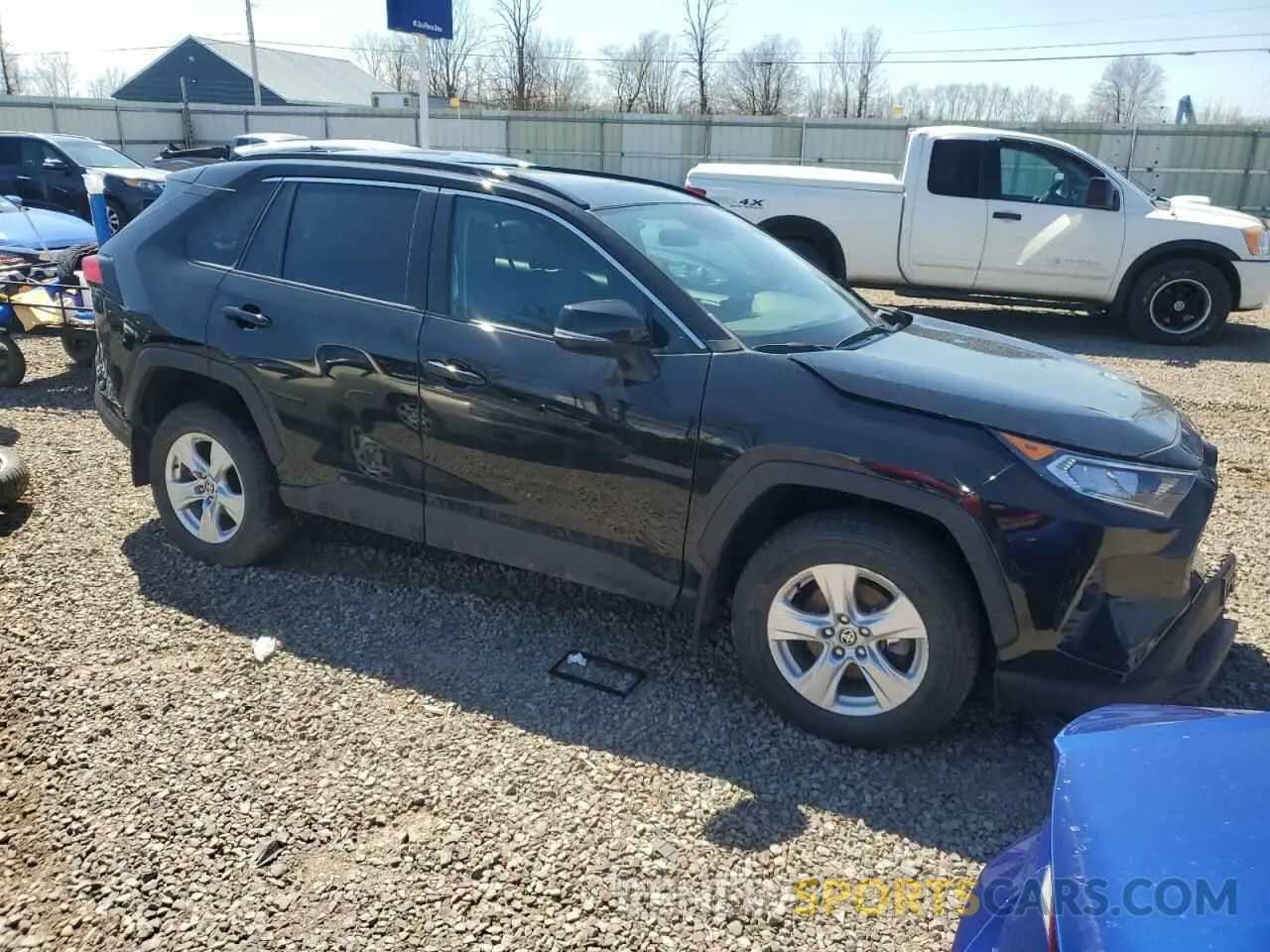 4 Photograph of a damaged car 2T3P1RFVXMC229260 TOYOTA RAV4 2021