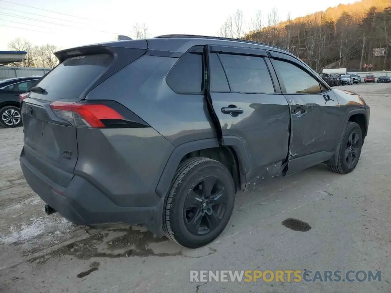 3 Фотография поврежденного автомобиля 2T3P1RFVXMC239240 TOYOTA RAV4 2021
