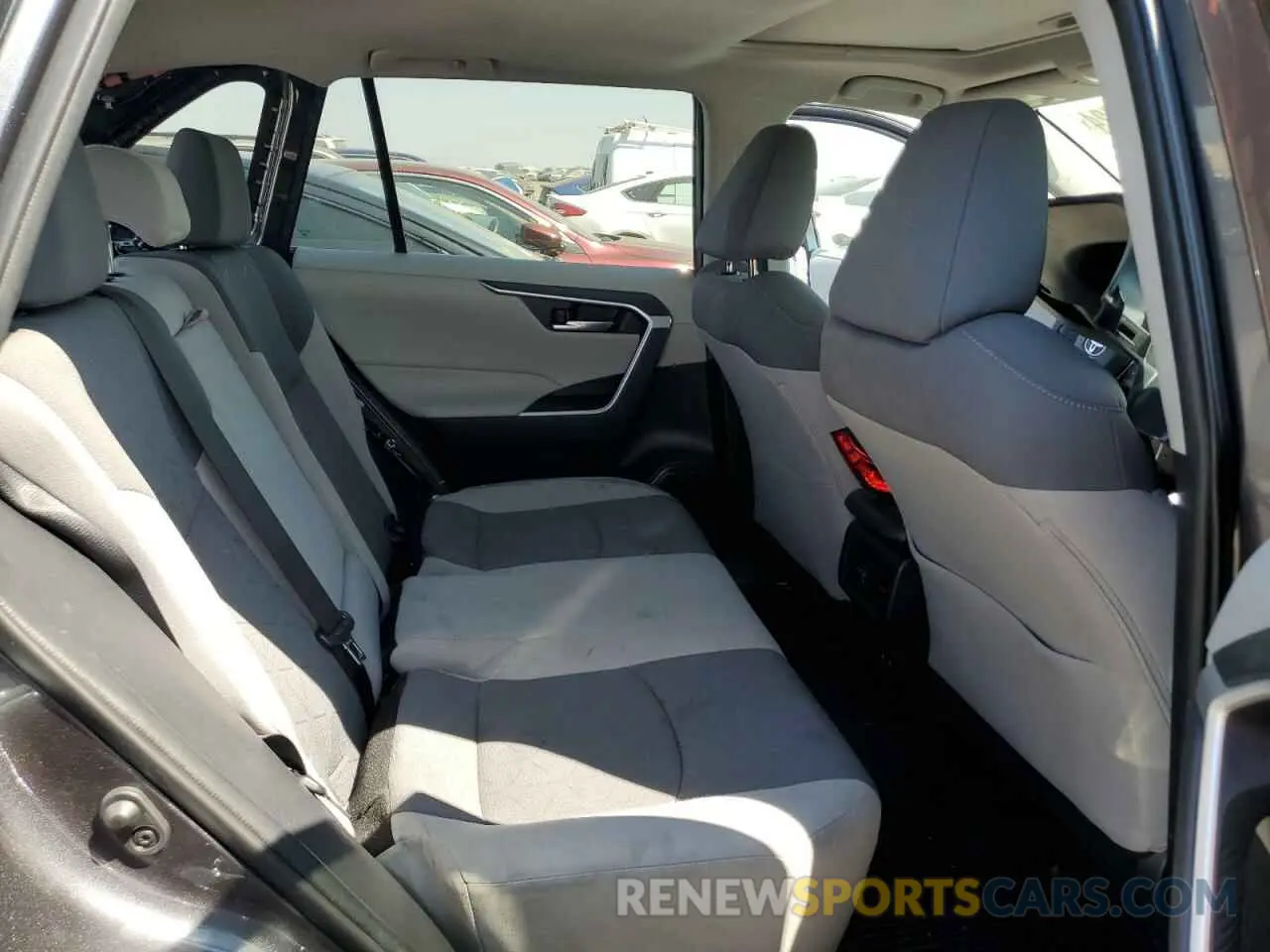 11 Фотография поврежденного автомобиля 2T3P1RFVXMC246897 TOYOTA RAV4 2021