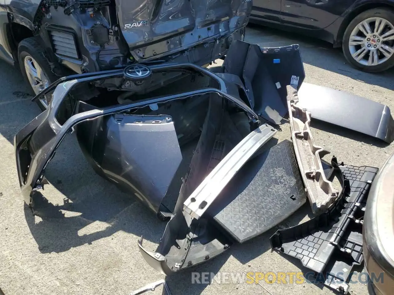 13 Фотография поврежденного автомобиля 2T3P1RFVXMC246897 TOYOTA RAV4 2021