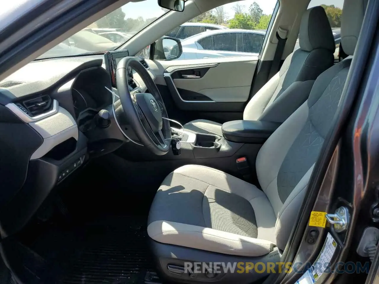 7 Фотография поврежденного автомобиля 2T3P1RFVXMC246897 TOYOTA RAV4 2021