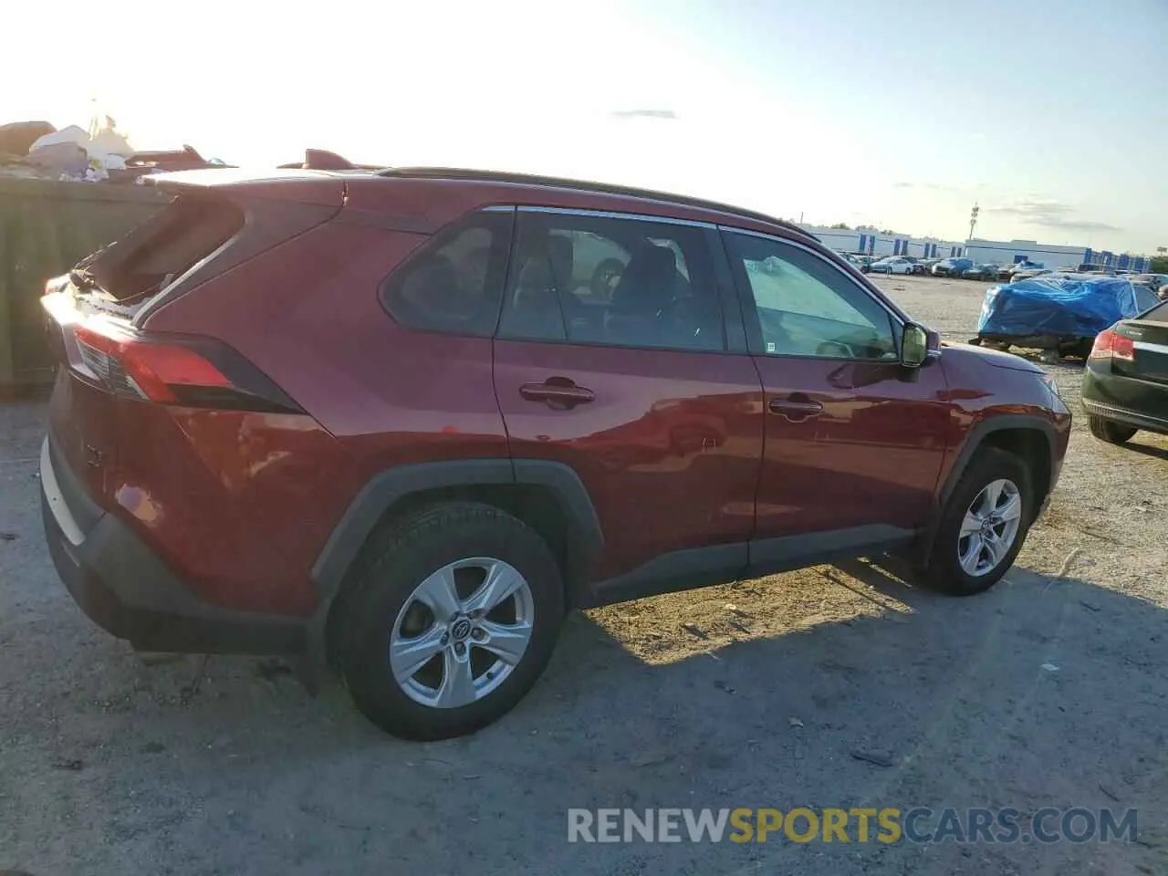 3 Фотография поврежденного автомобиля 2T3P1RFVXMW165672 TOYOTA RAV4 2021