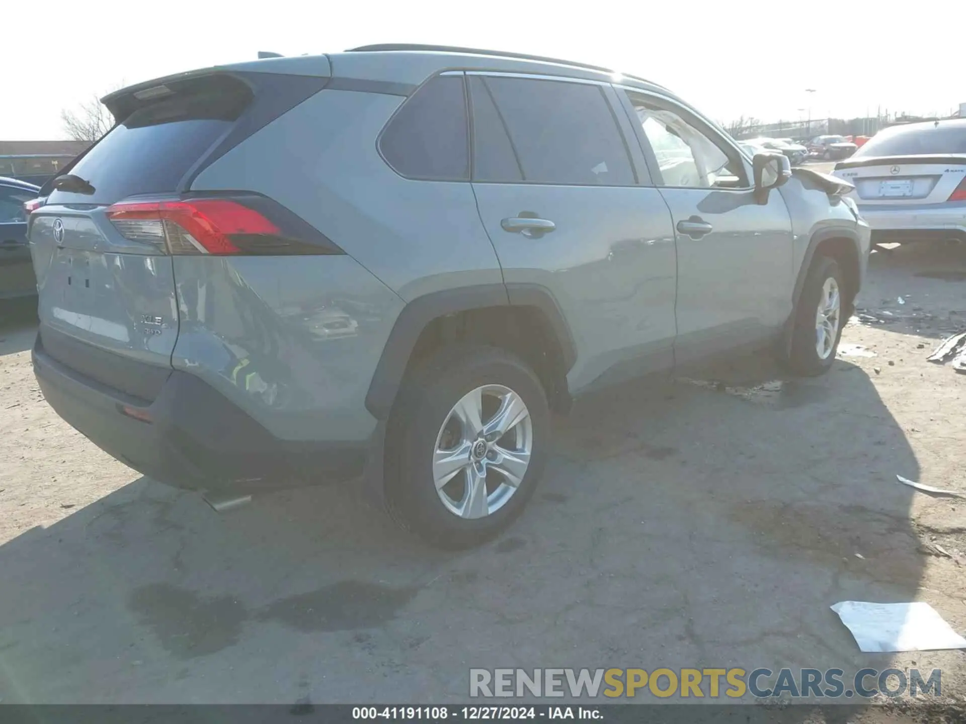 4 Photograph of a damaged car 2T3P1RFVXMW183461 TOYOTA RAV4 2021