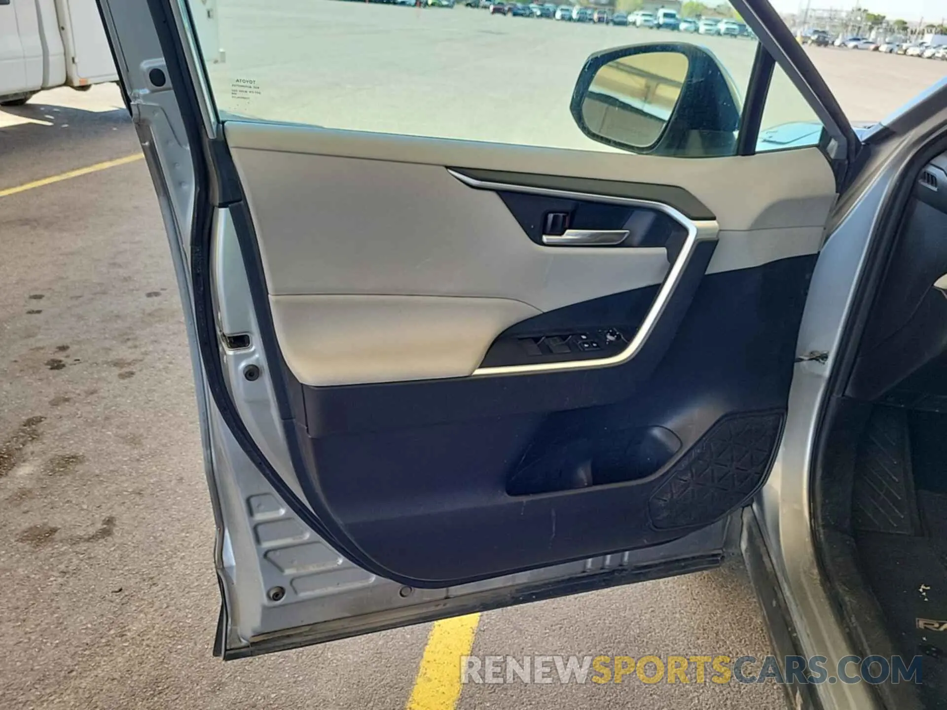 2 Photograph of a damaged car 2T3P1RFVXMW206155 TOYOTA RAV4 2021