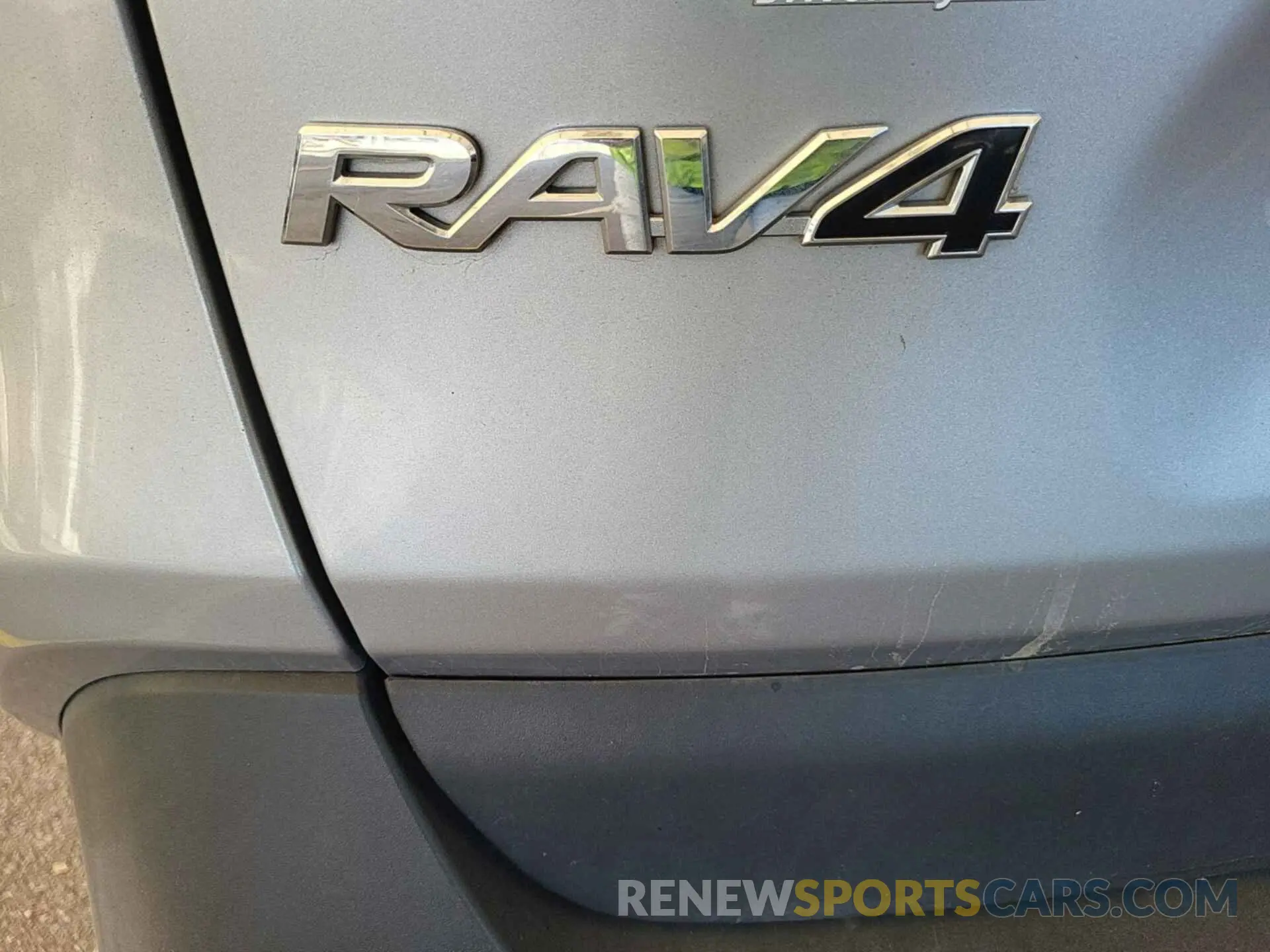 8 Photograph of a damaged car 2T3P1RFVXMW206155 TOYOTA RAV4 2021