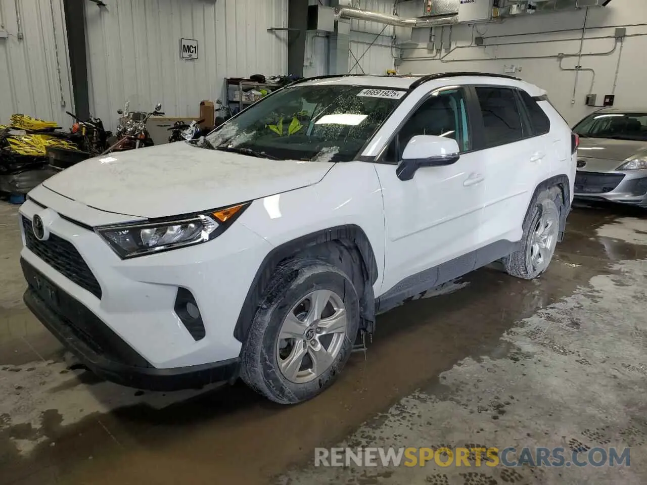 1 Photograph of a damaged car 2T3R1RFV7MW245083 TOYOTA RAV4 2021