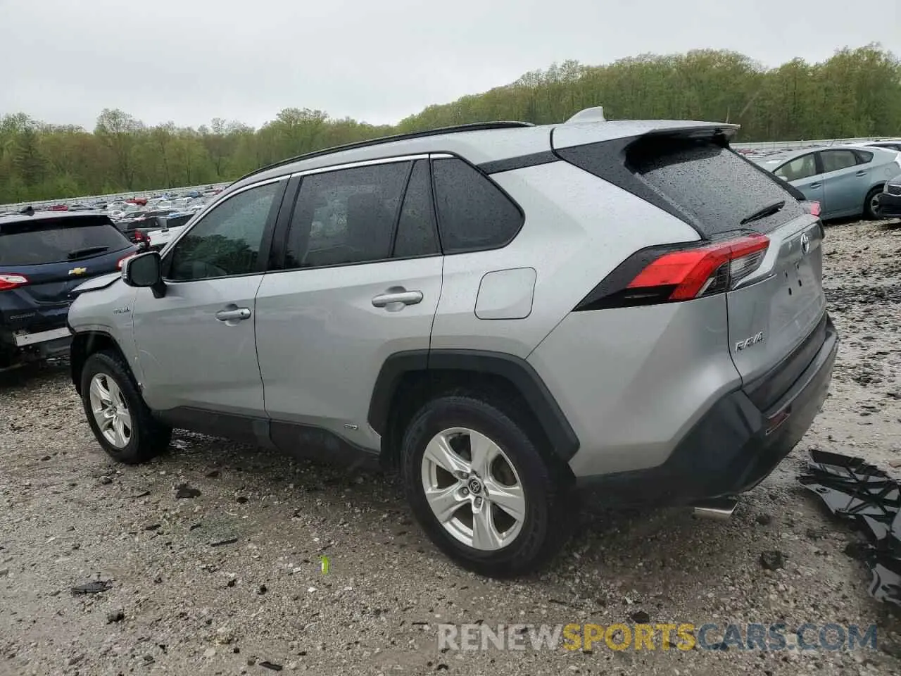 2 Photograph of a damaged car 2T3R6RFV0MW012714 TOYOTA RAV4 2021
