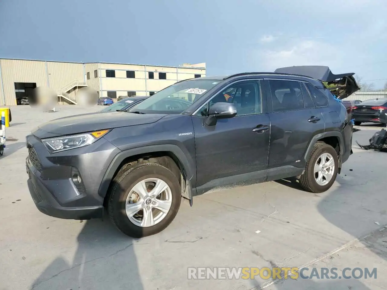 1 Photograph of a damaged car 2T3R6RFV6MW007551 TOYOTA RAV4 2021