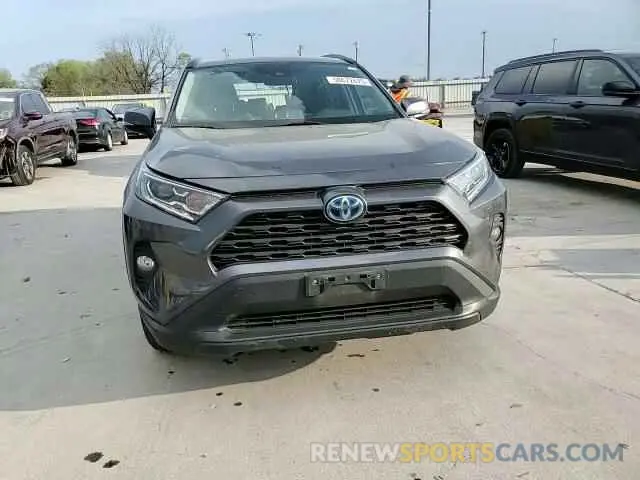 11 Photograph of a damaged car 2T3R6RFV6MW007551 TOYOTA RAV4 2021