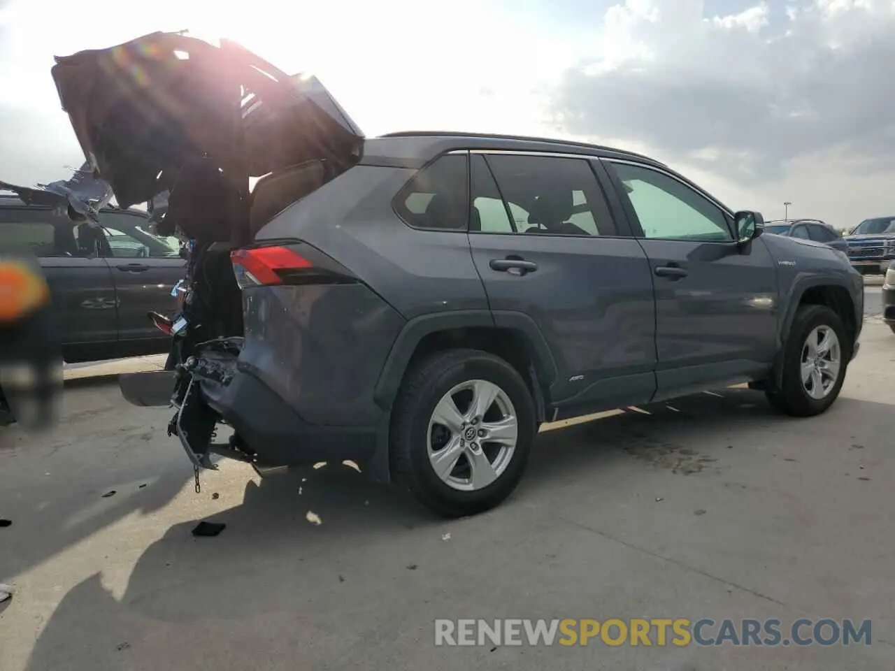 3 Photograph of a damaged car 2T3R6RFV6MW007551 TOYOTA RAV4 2021