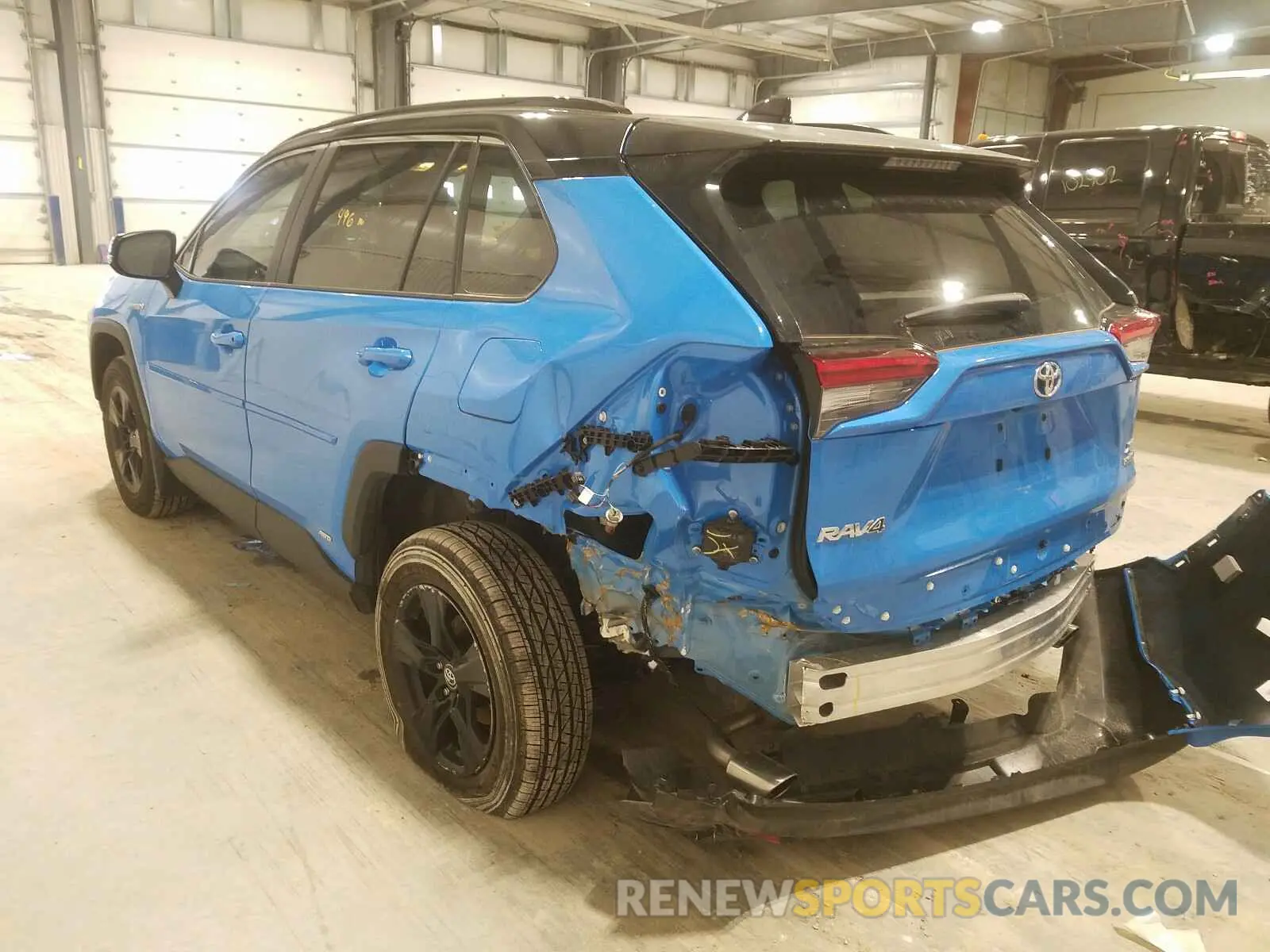 3 Photograph of a damaged car 2T3R6RFV7MW005663 TOYOTA RAV4 2021
