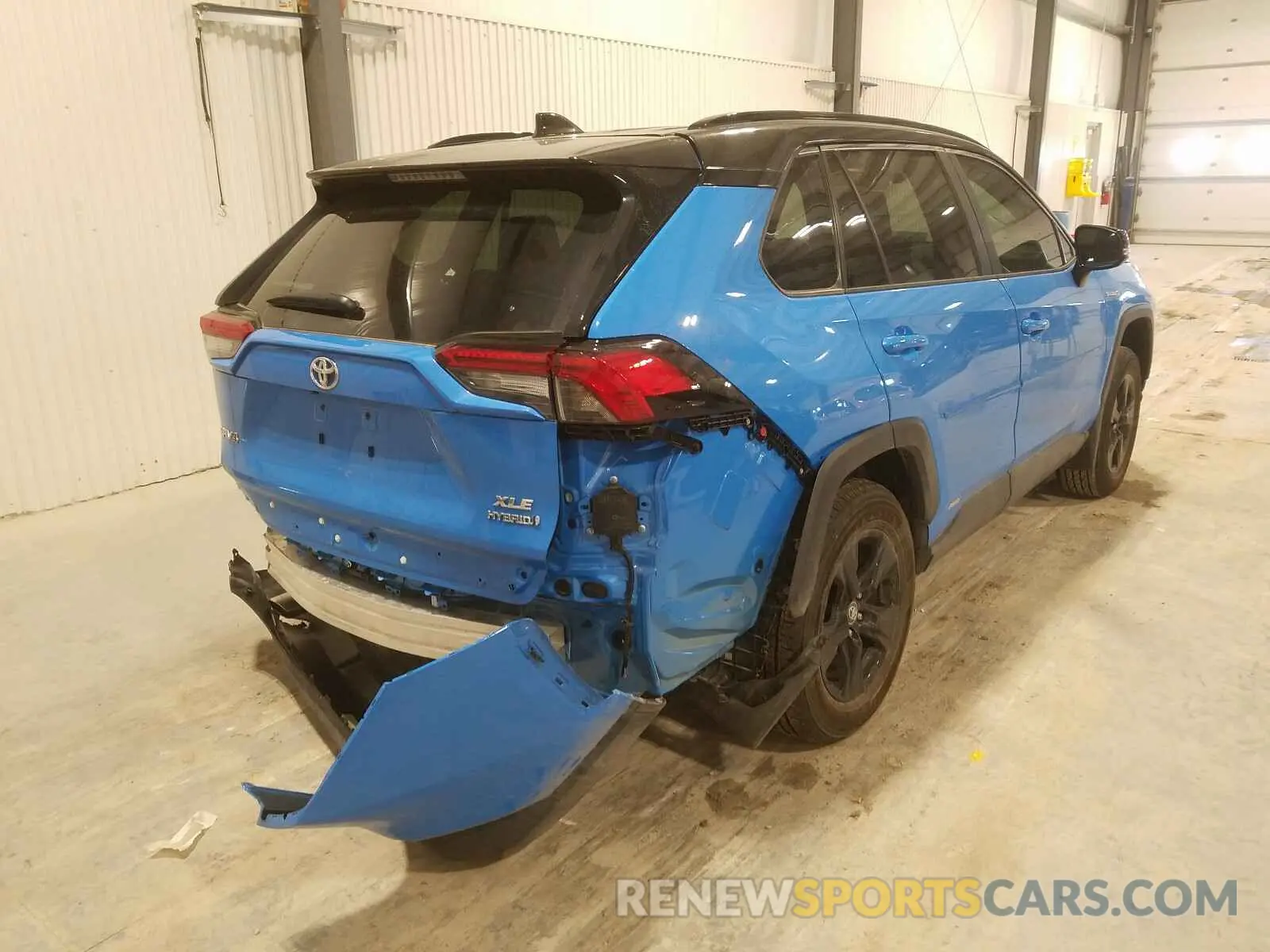 4 Photograph of a damaged car 2T3R6RFV7MW005663 TOYOTA RAV4 2021
