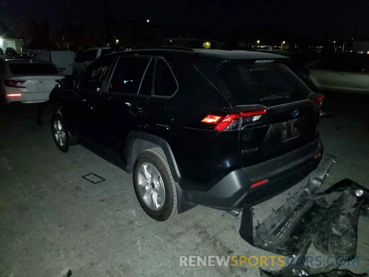2 Фотография поврежденного автомобиля 2T3RWRFV1MW114863 TOYOTA RAV4 2021