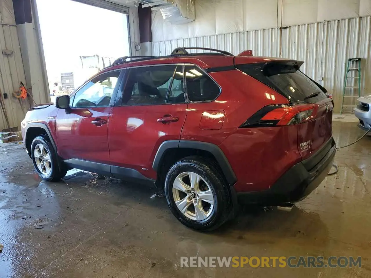 2 Photograph of a damaged car 2T3RWRFV2MW126651 TOYOTA RAV4 2021
