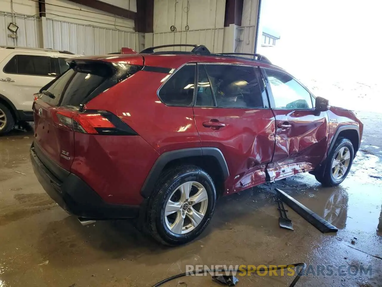 3 Photograph of a damaged car 2T3RWRFV2MW126651 TOYOTA RAV4 2021