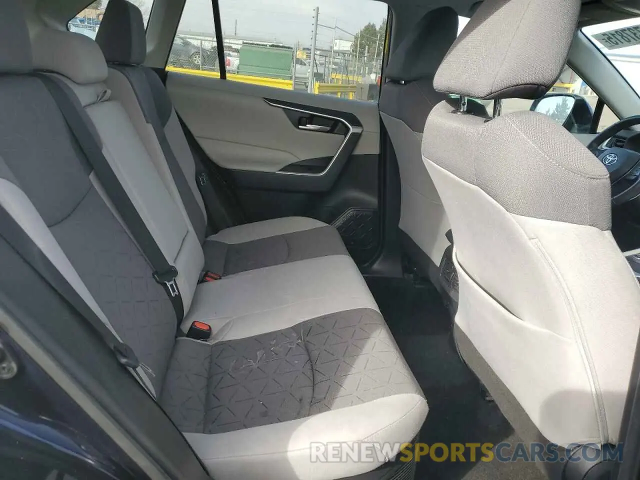 11 Фотография поврежденного автомобиля 2T3RWRFV3MW108921 TOYOTA RAV4 2021