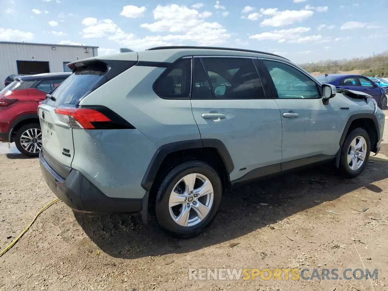3 Photograph of a damaged car 2T3RWRFV3MW126688 TOYOTA RAV4 2021