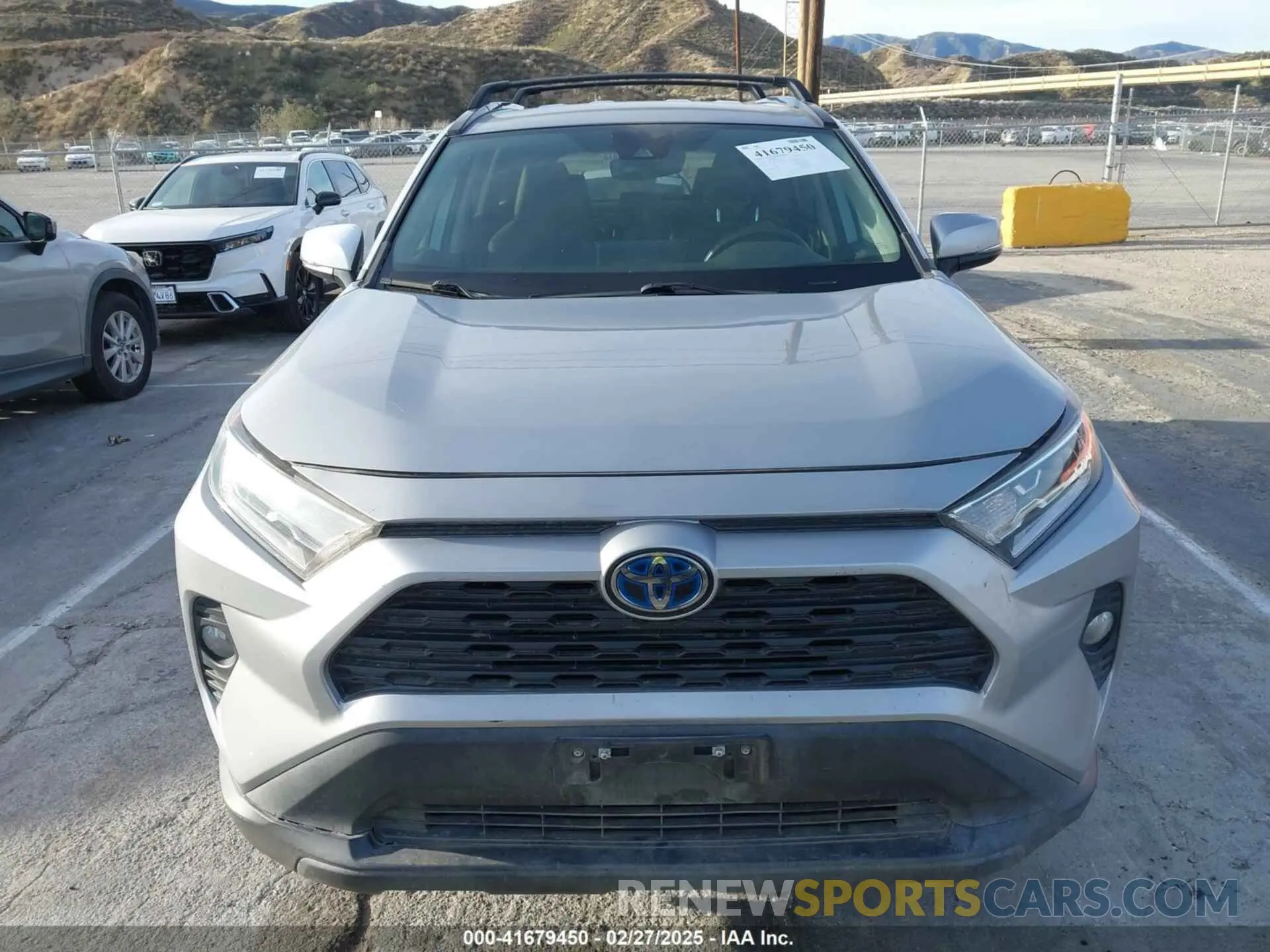 11 Photograph of a damaged car 2T3RWRFVXMW118877 TOYOTA RAV4 2021