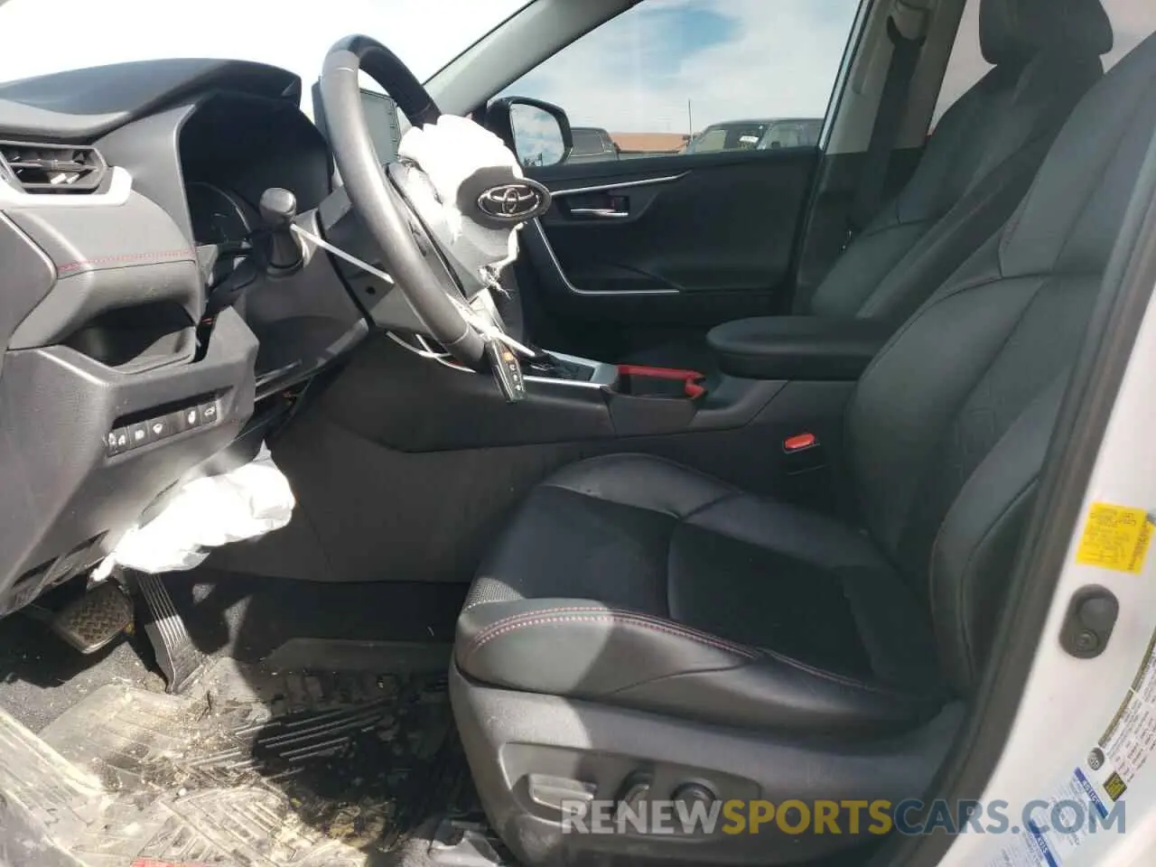 7 Photograph of a damaged car 2T3S1RFV6MW153156 TOYOTA RAV4 2021