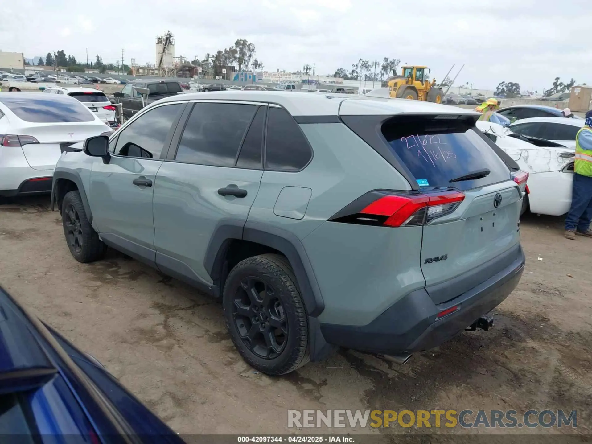 3 Фотография поврежденного автомобиля 2T3S1RFV7MW227359 TOYOTA RAV4 2021