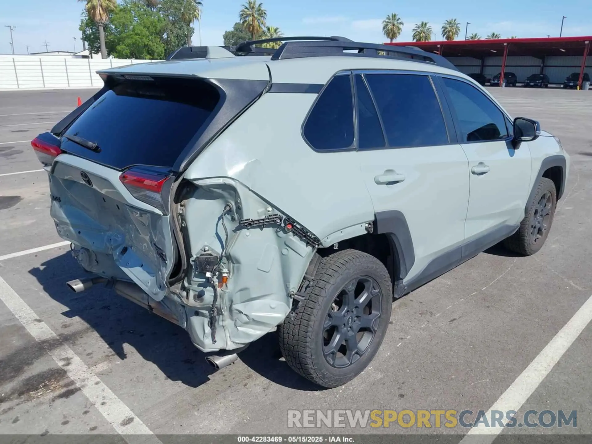 4 Фотография поврежденного автомобиля 2T3S1RFV9MW156892 TOYOTA RAV4 2021