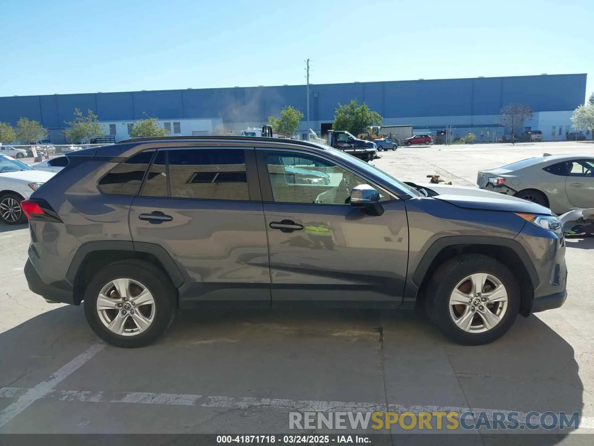 14 Фотография поврежденного автомобиля 2T3W1RFV0MC152913 TOYOTA RAV4 2021