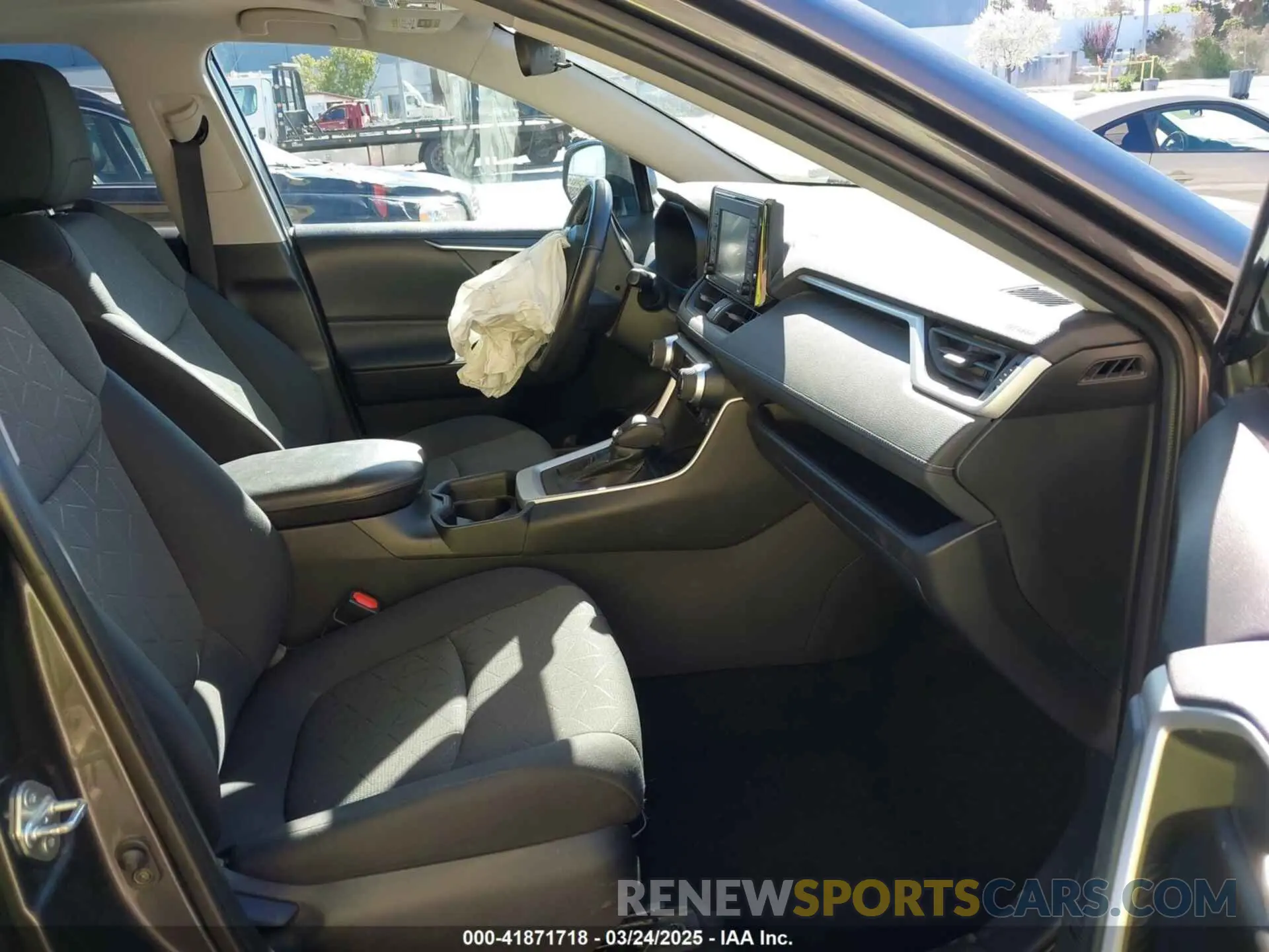 5 Фотография поврежденного автомобиля 2T3W1RFV0MC152913 TOYOTA RAV4 2021