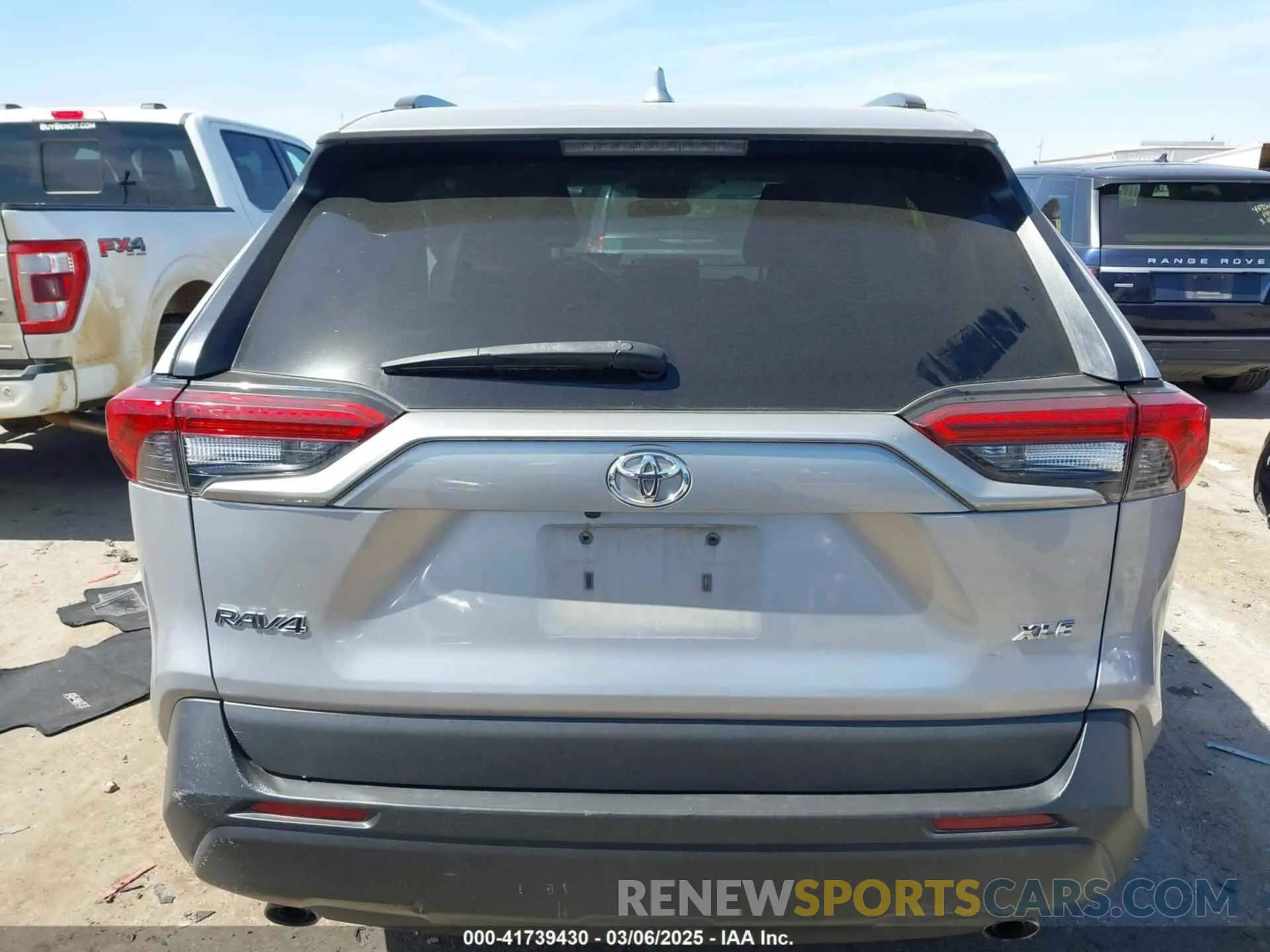 16 Photograph of a damaged car 2T3W1RFV0MW104858 TOYOTA RAV4 2021