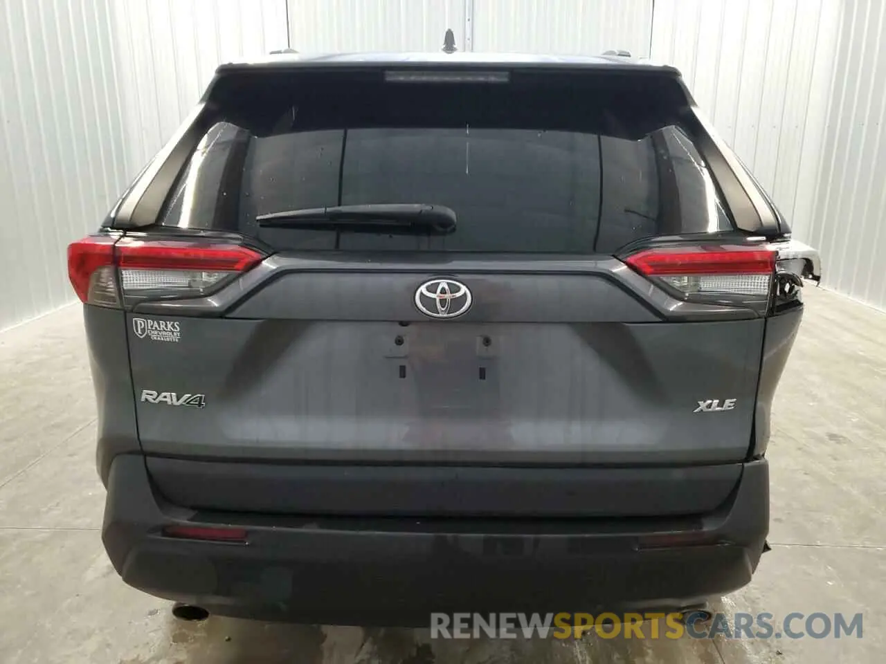 6 Photograph of a damaged car 2T3W1RFV0MW113821 TOYOTA RAV4 2021