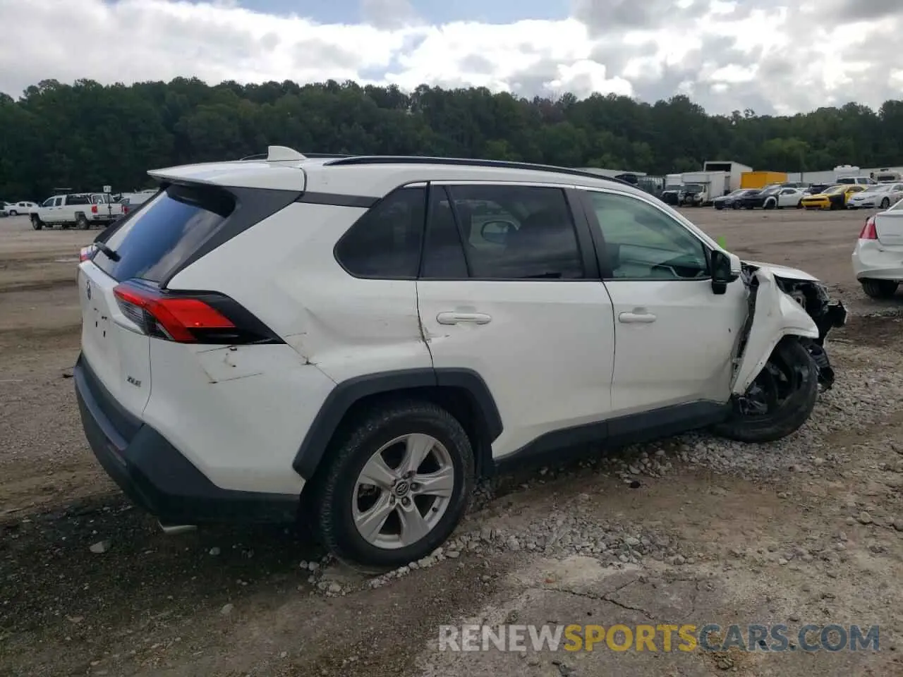 3 Photograph of a damaged car 2T3W1RFV0MW116041 TOYOTA RAV4 2021