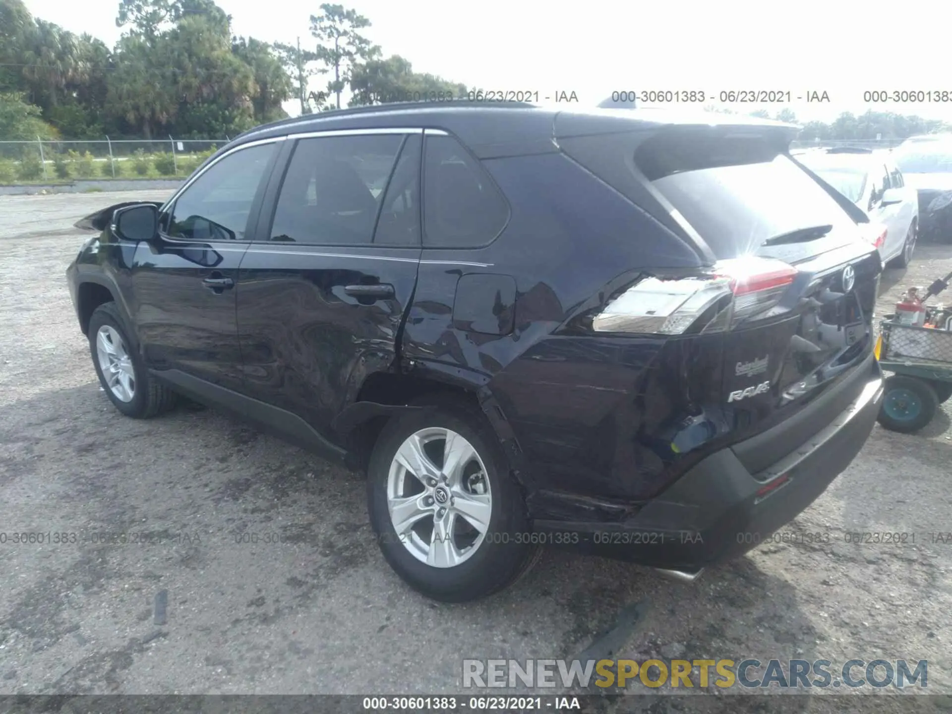 3 Photograph of a damaged car 2T3W1RFV0MW121210 TOYOTA RAV4 2021