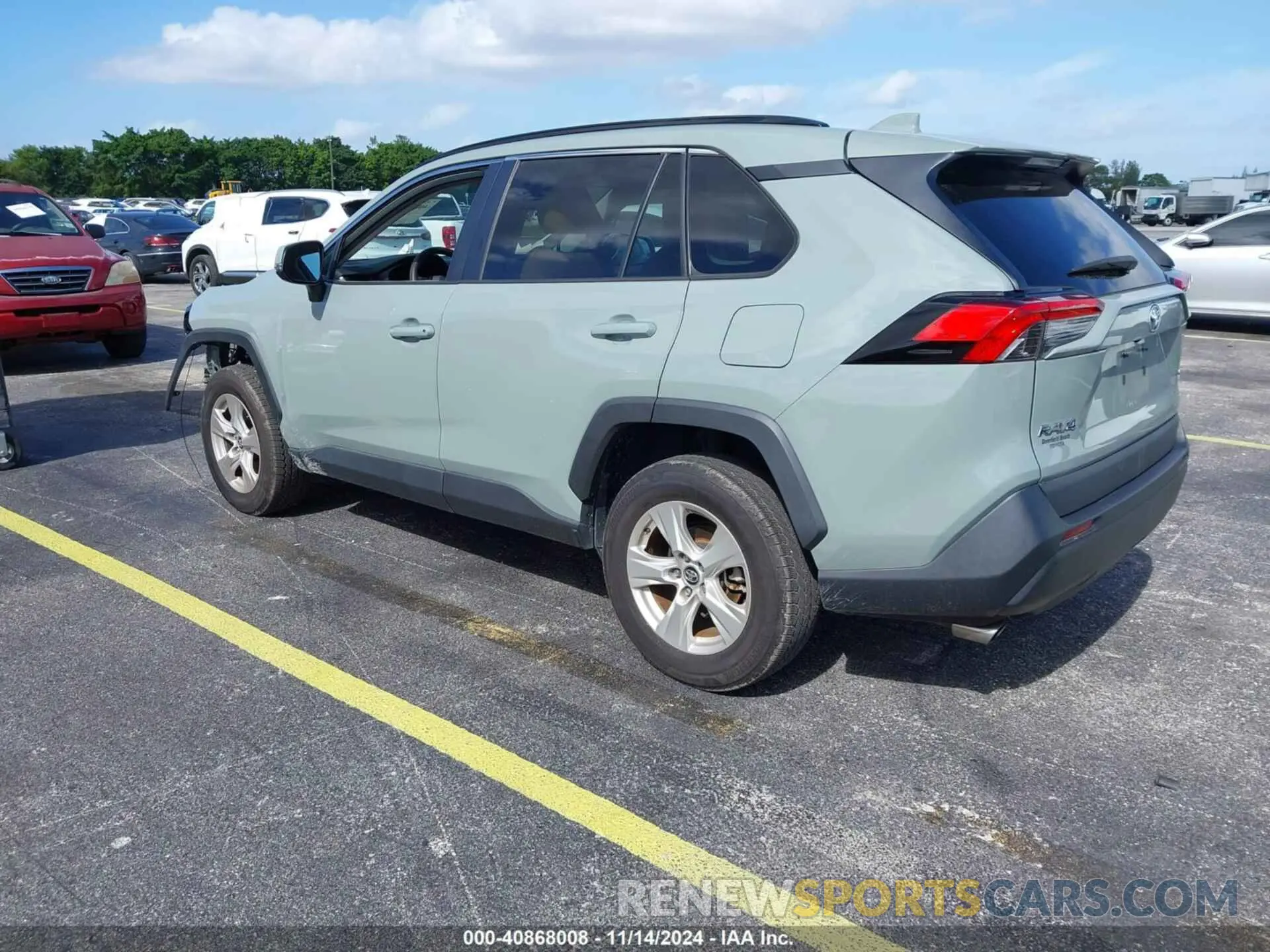 3 Photograph of a damaged car 2T3W1RFV0MW123376 TOYOTA RAV4 2021